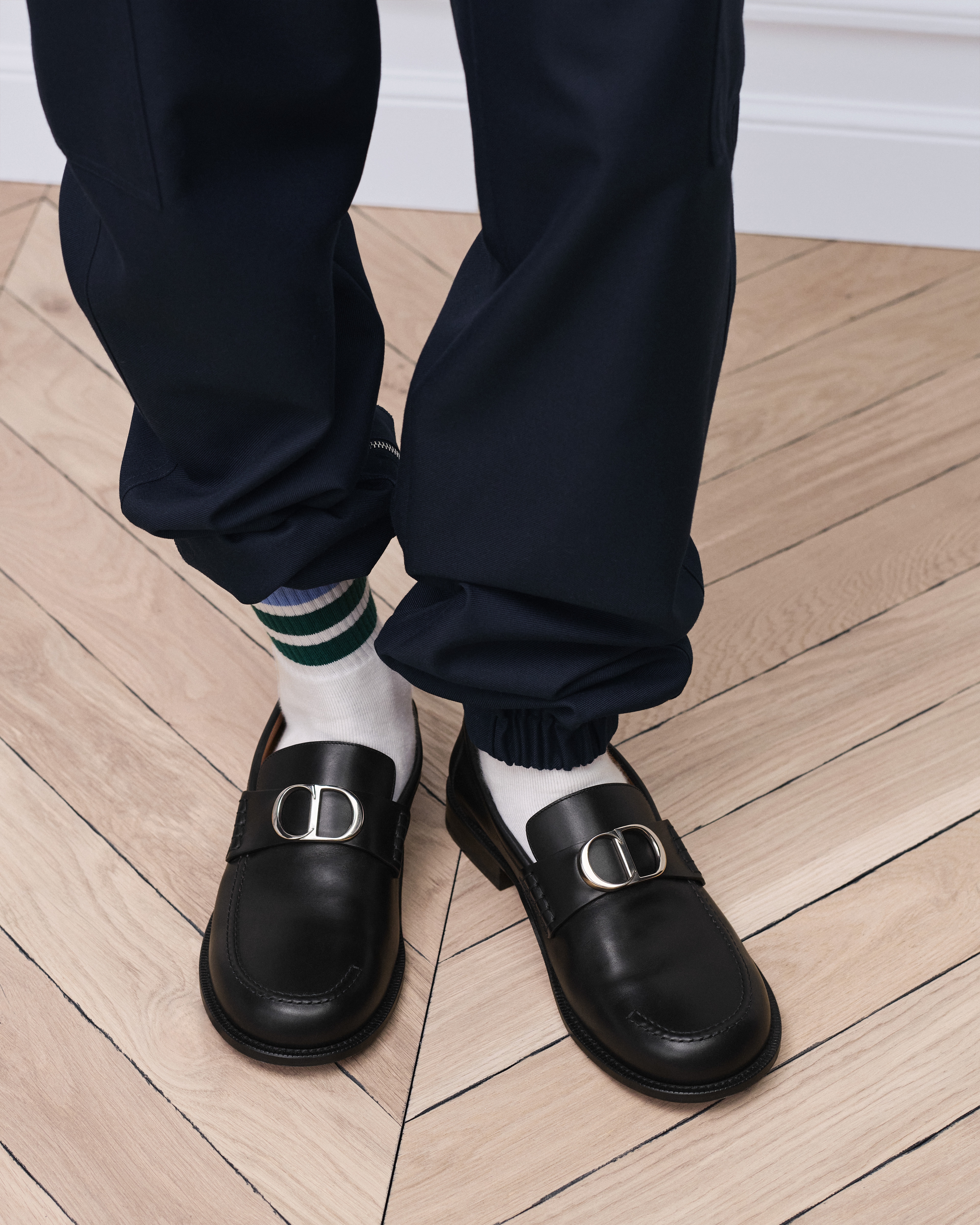 Dior Archie 乐福鞋 黑色光滑牛皮革 E23