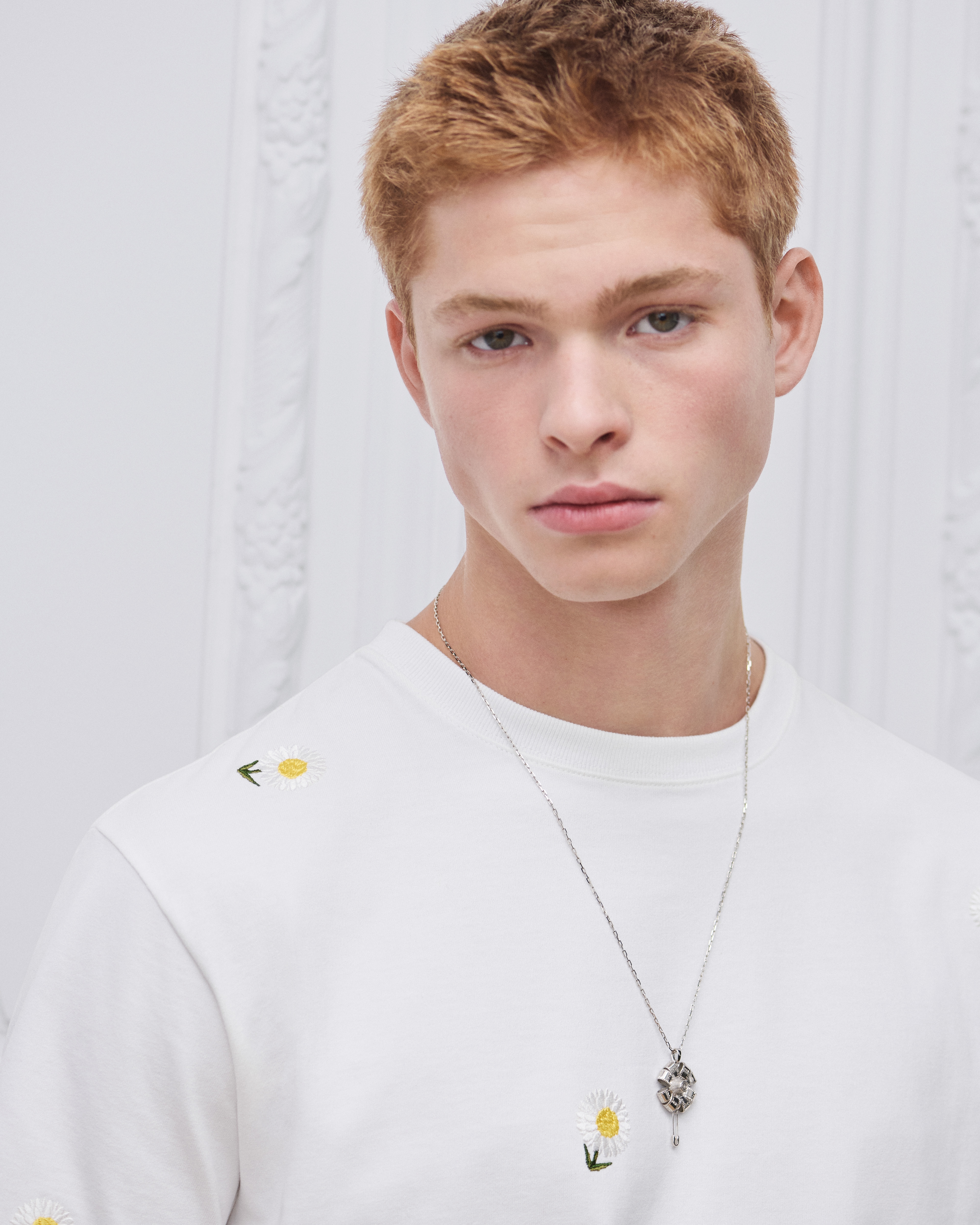 look_image_alt_prefix Dior Couture Charms 四叶草吊坠项链 银质 E40