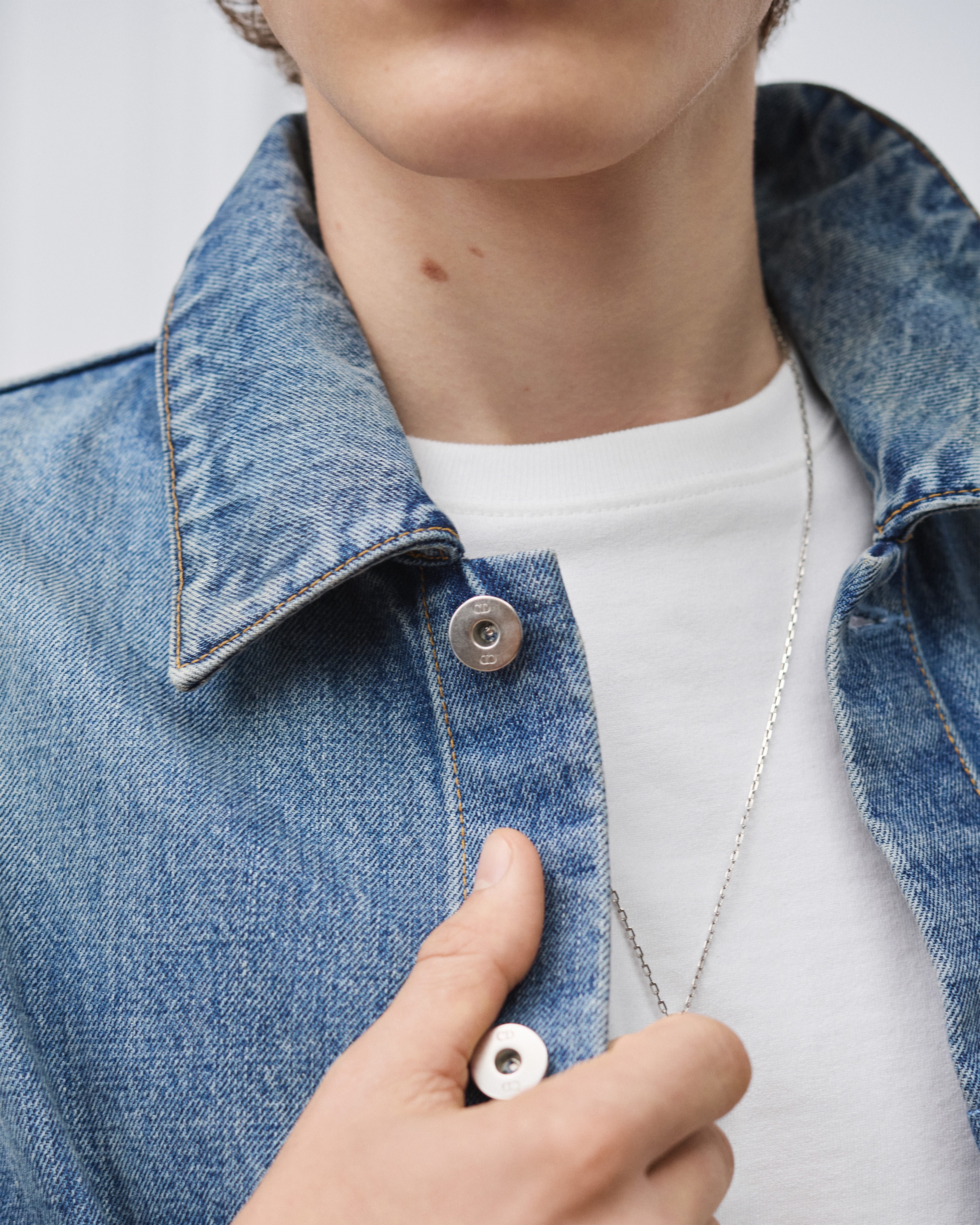 look_image_alt_prefix 外套衬衫 蓝色棉质斜纹面料拼饰效果 E05