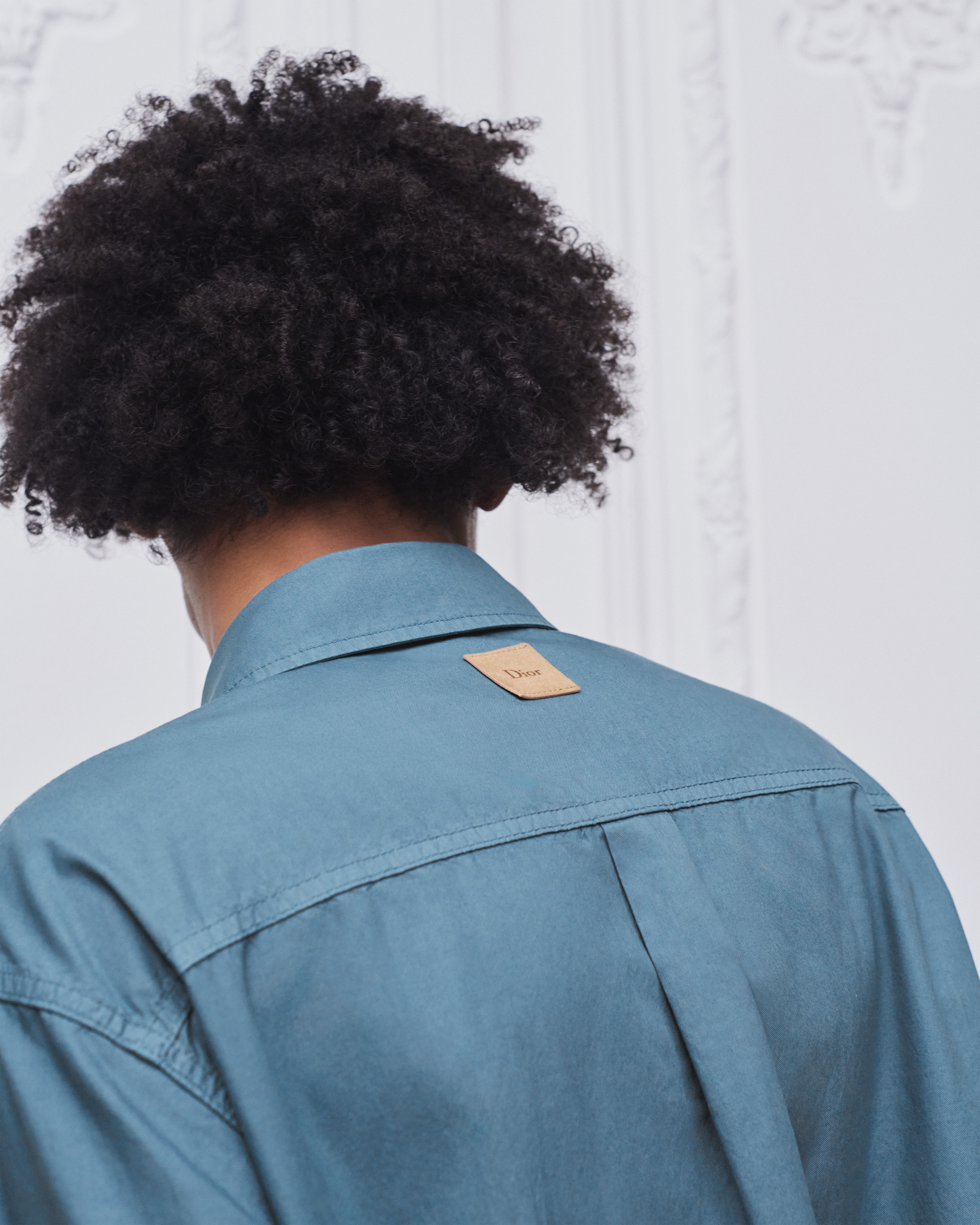 外套衬衫 蓝色和白色棉质面料 Book Cover 图案刺绣 E09