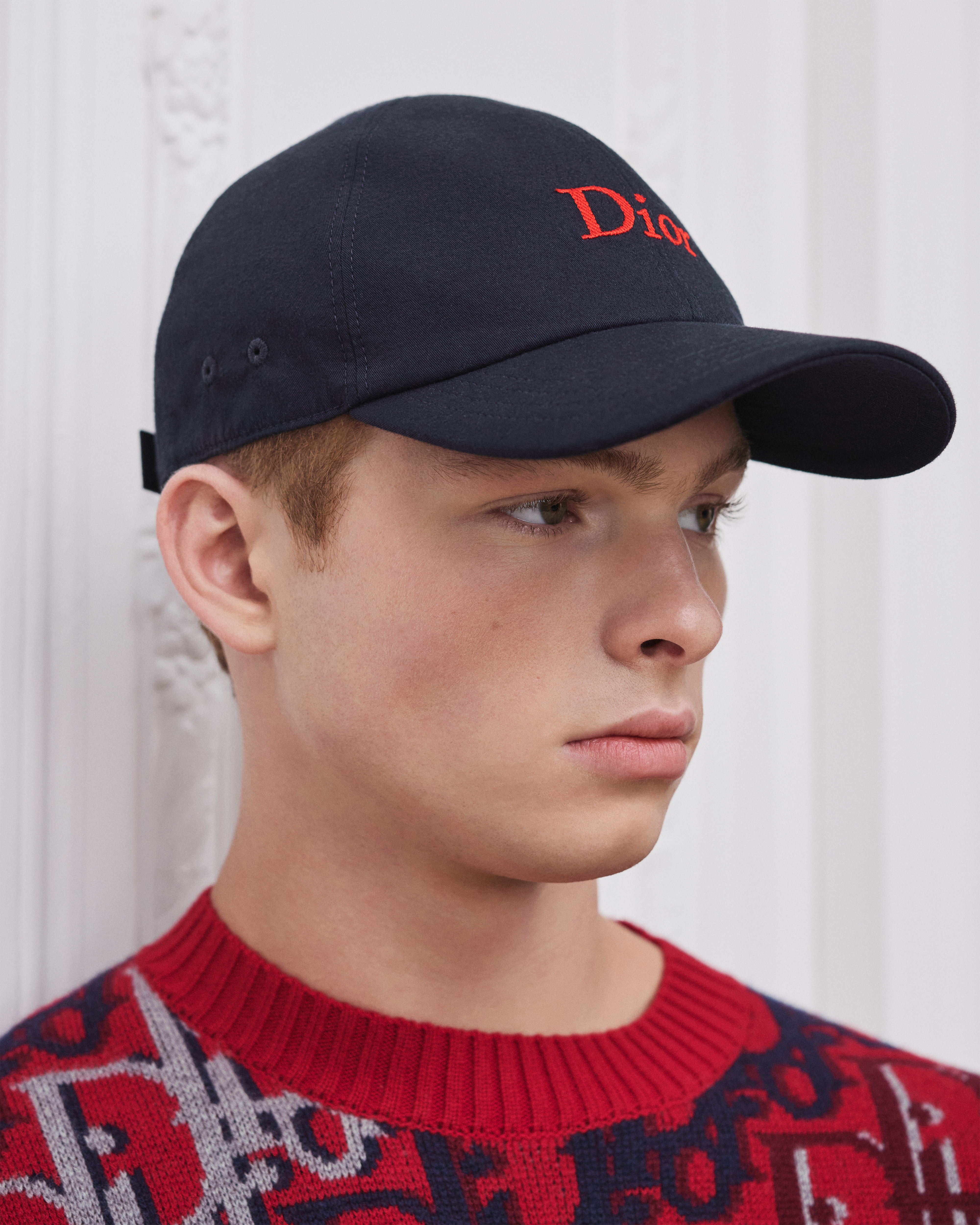 look_image_alt_prefix 帽子 深蓝色棉质帆布 Dior 刺绣 E26