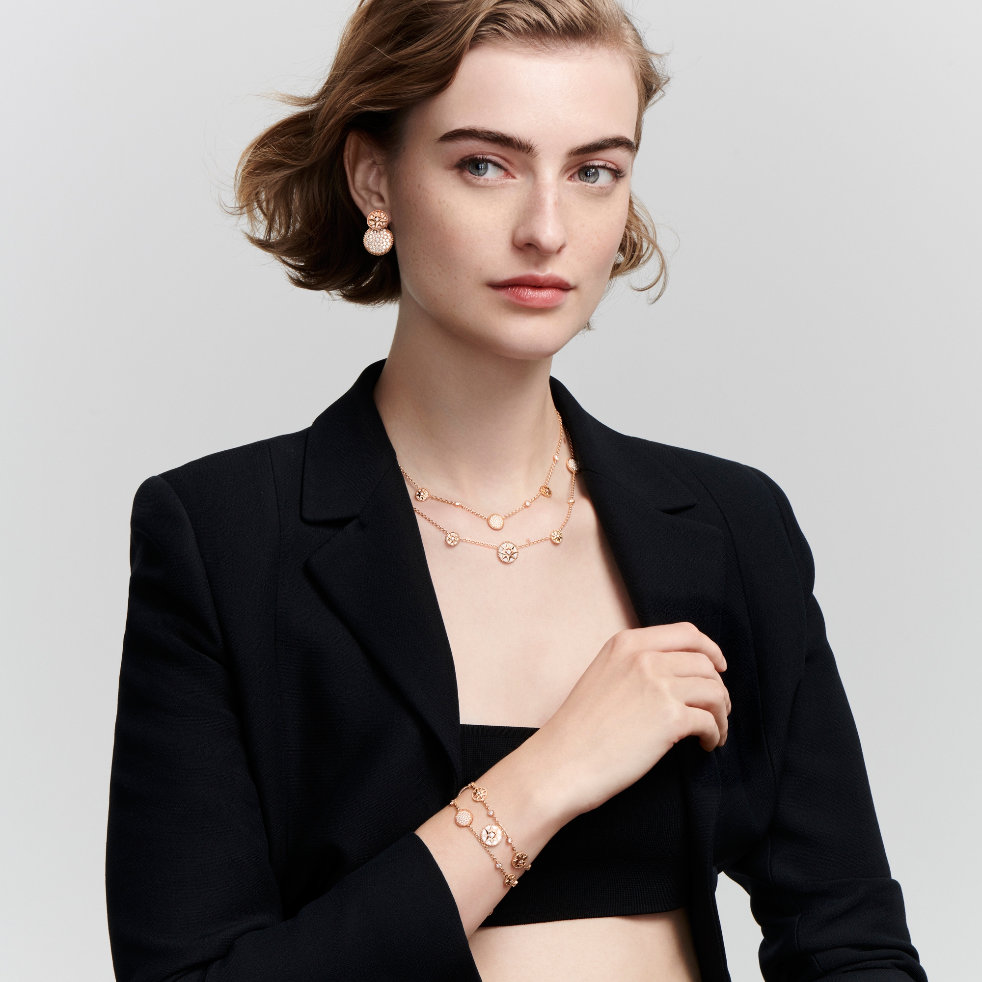 look_image_alt_prefix Rose des Vents 项链 玫瑰色 18K 金、钻石和珍珠母贝装饰 E01