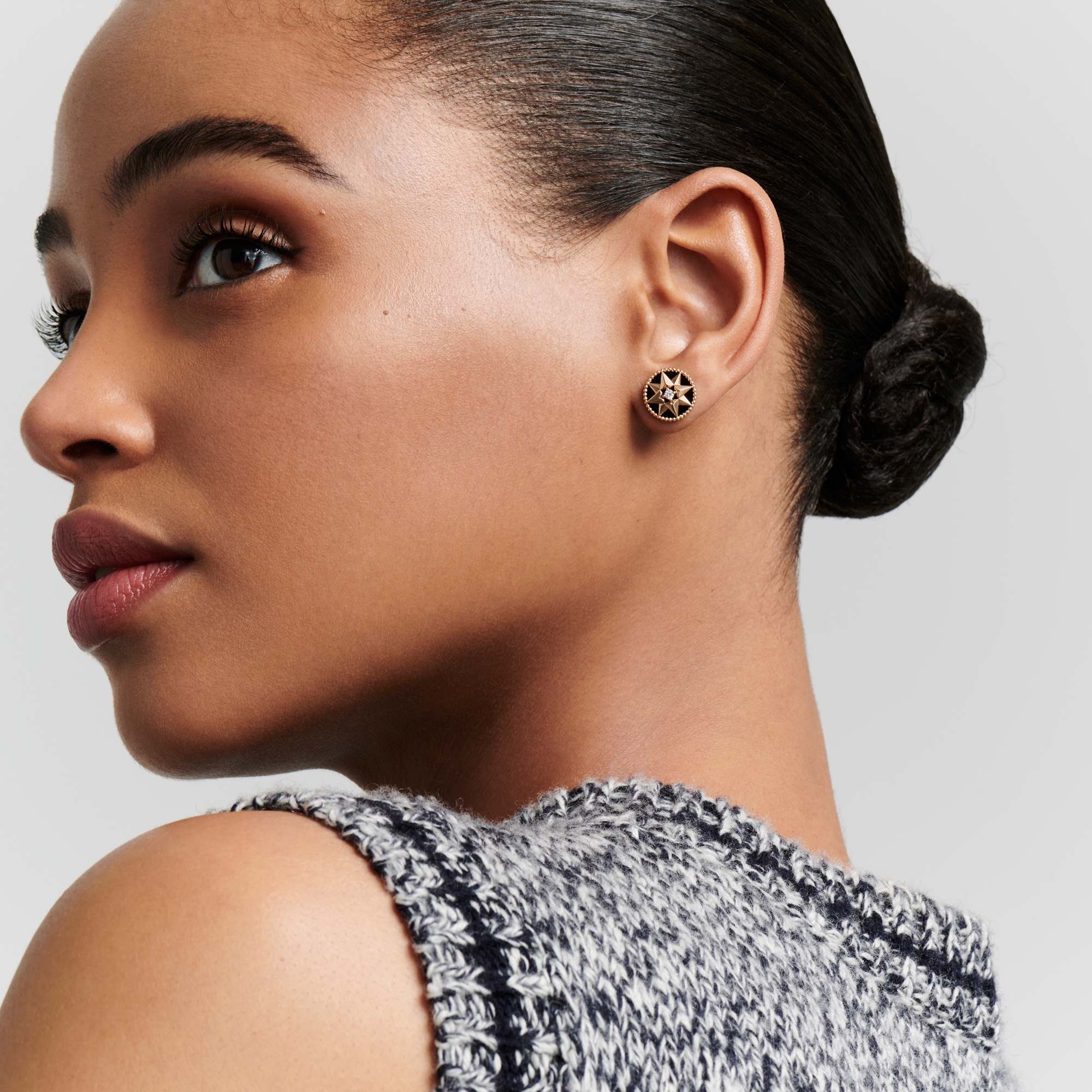 Rose Des Vents 单只耳环 玫瑰色 18K 金、钻石和缟玛瑙装饰 E01