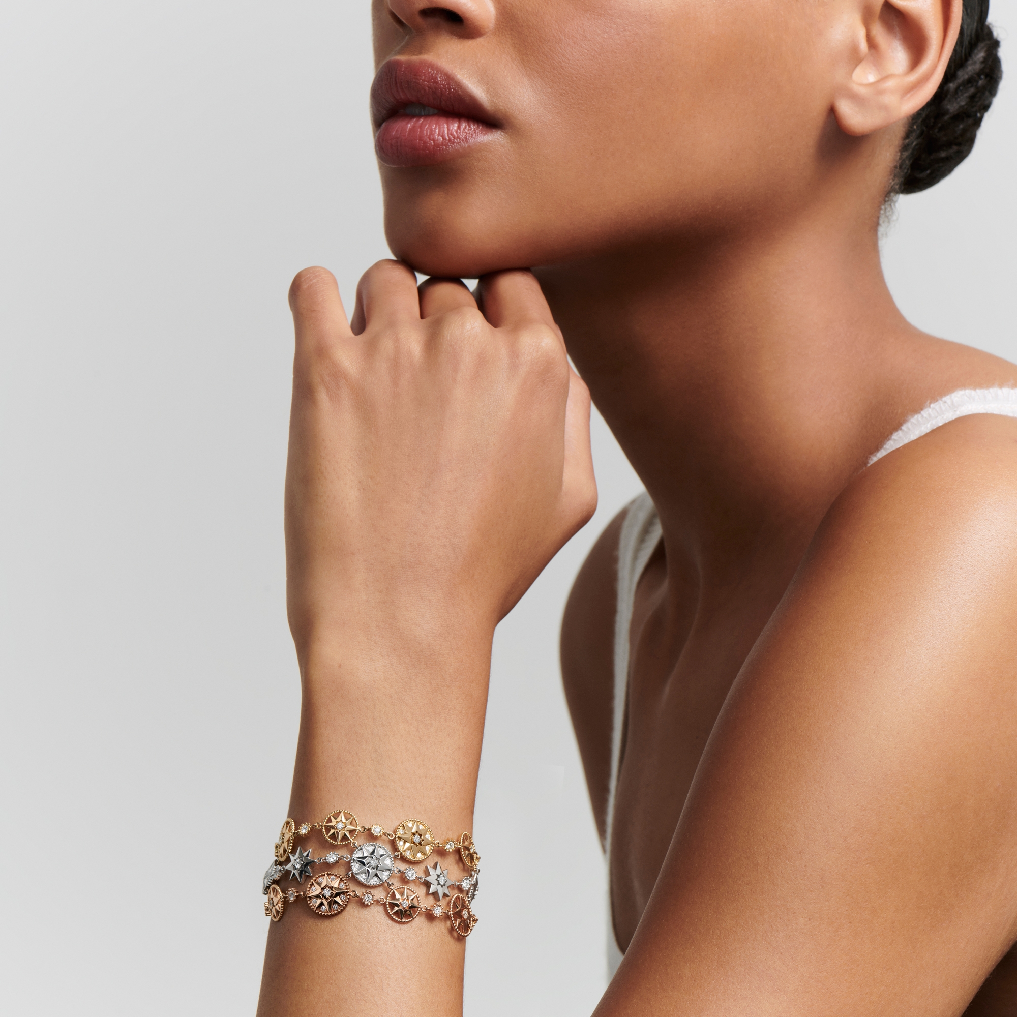 Rose Des Vents 和 Étoile des Vents 手链 黄色 18K 金、玫瑰色 18K 金、白色 18K 金和钻石装饰 E01