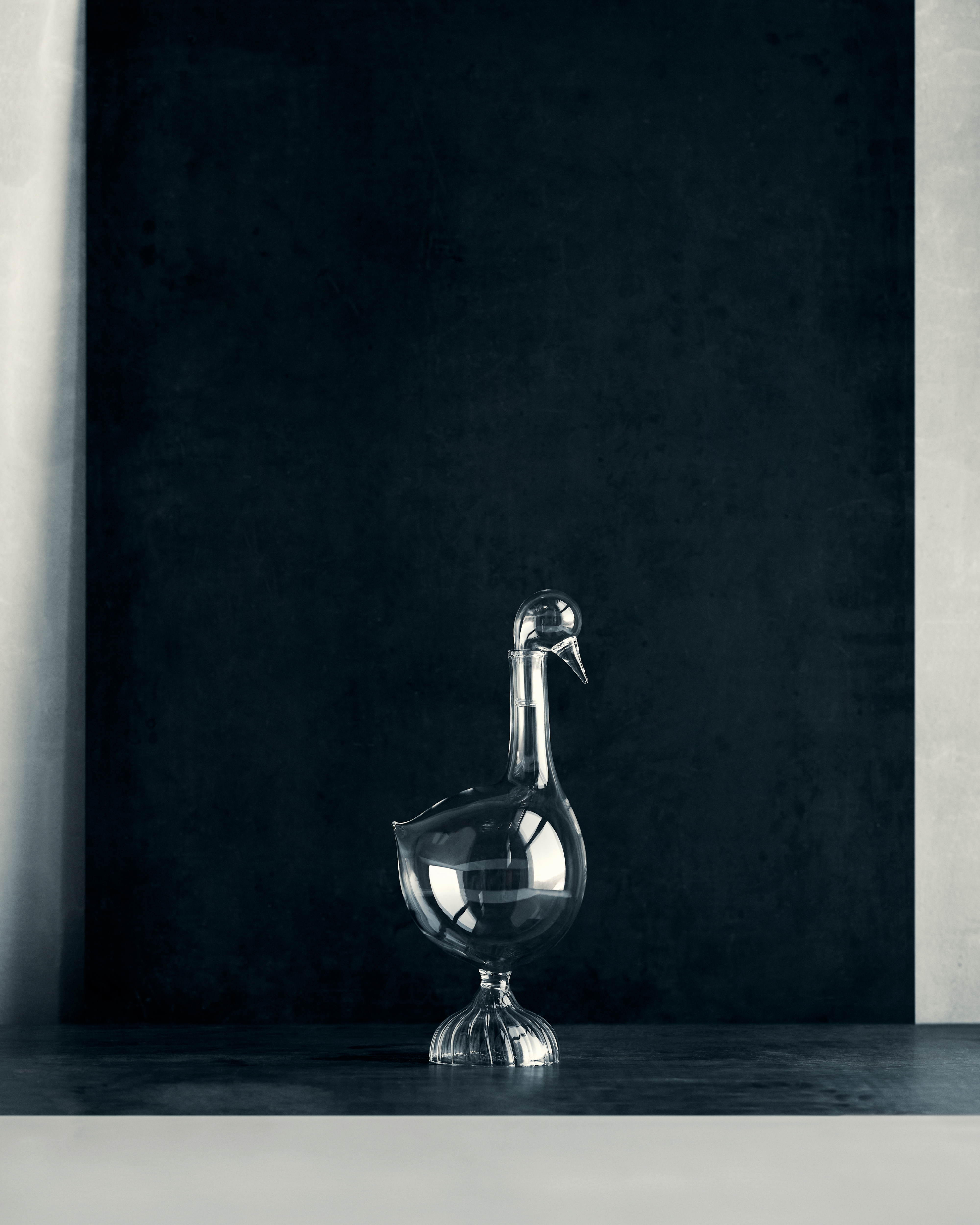 look_image_alt_prefix 水瓶 Dior Maison 与 Sam Baron 联名，透明效果手工吹制玻璃 E06