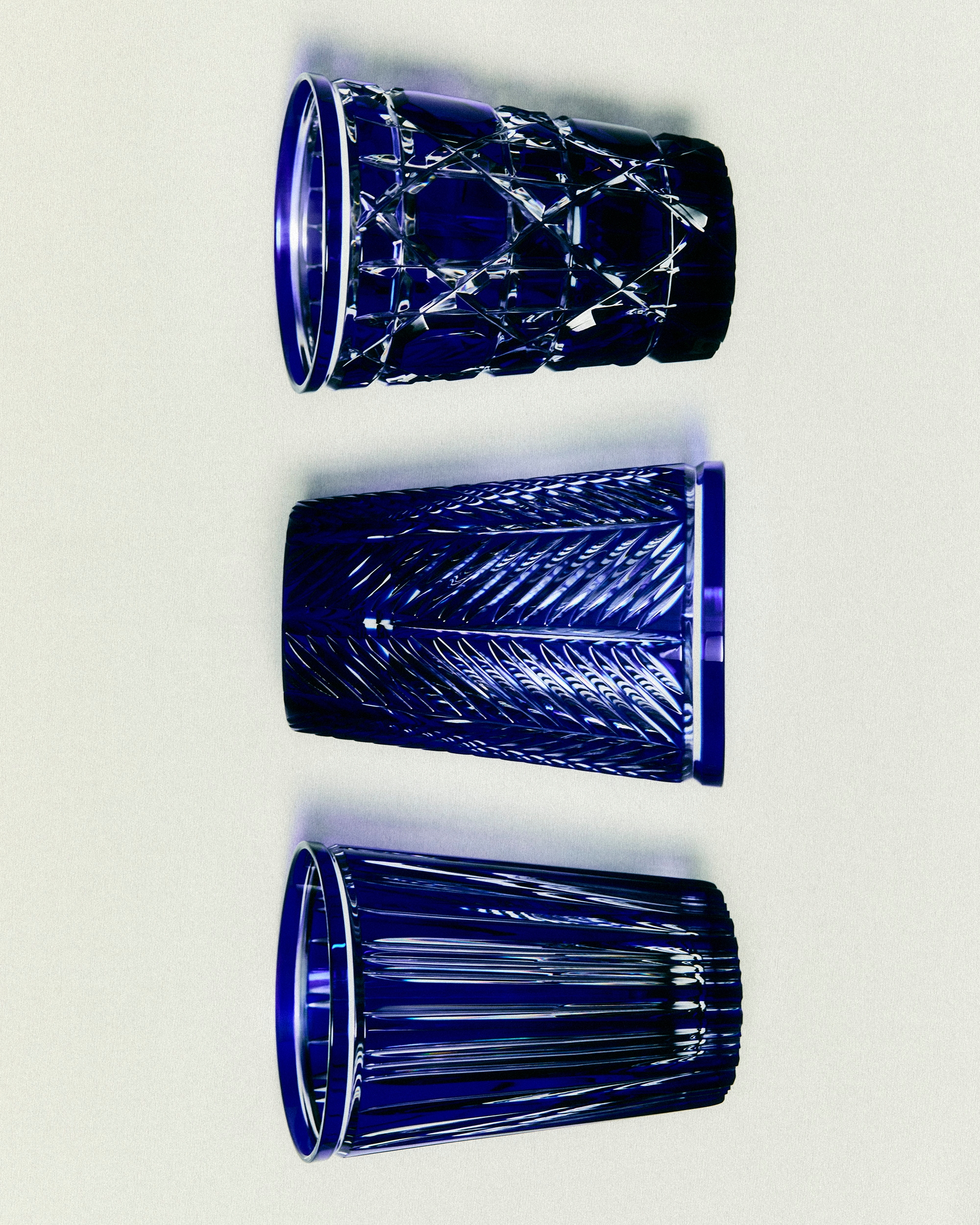 look_image_alt_prefix 水杯 蓝色条纹图案 E11