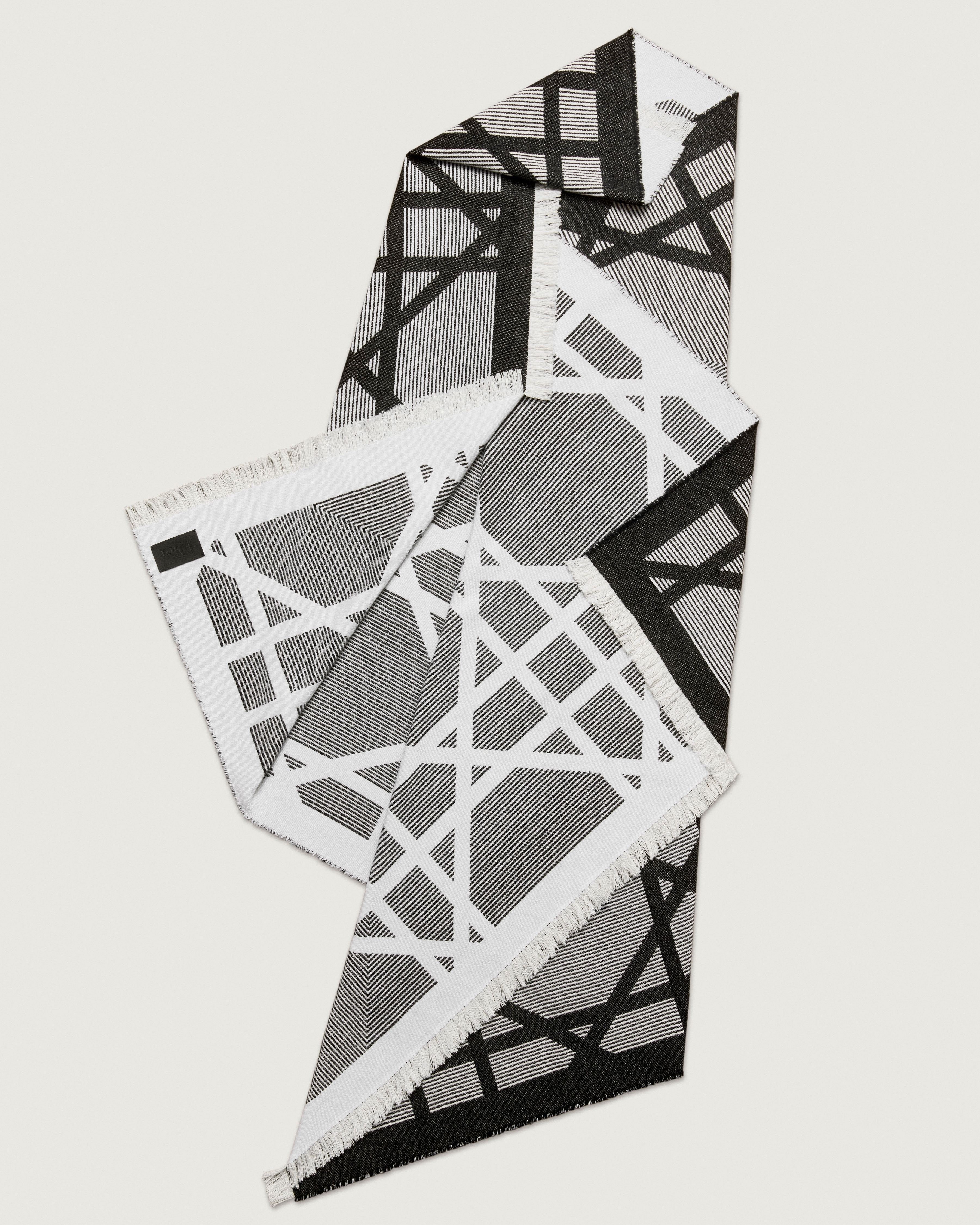 织毯 黑色和白色绵羊毛、山羊绒和桑蚕丝混纺提花面料 Optique 藤格纹 E08