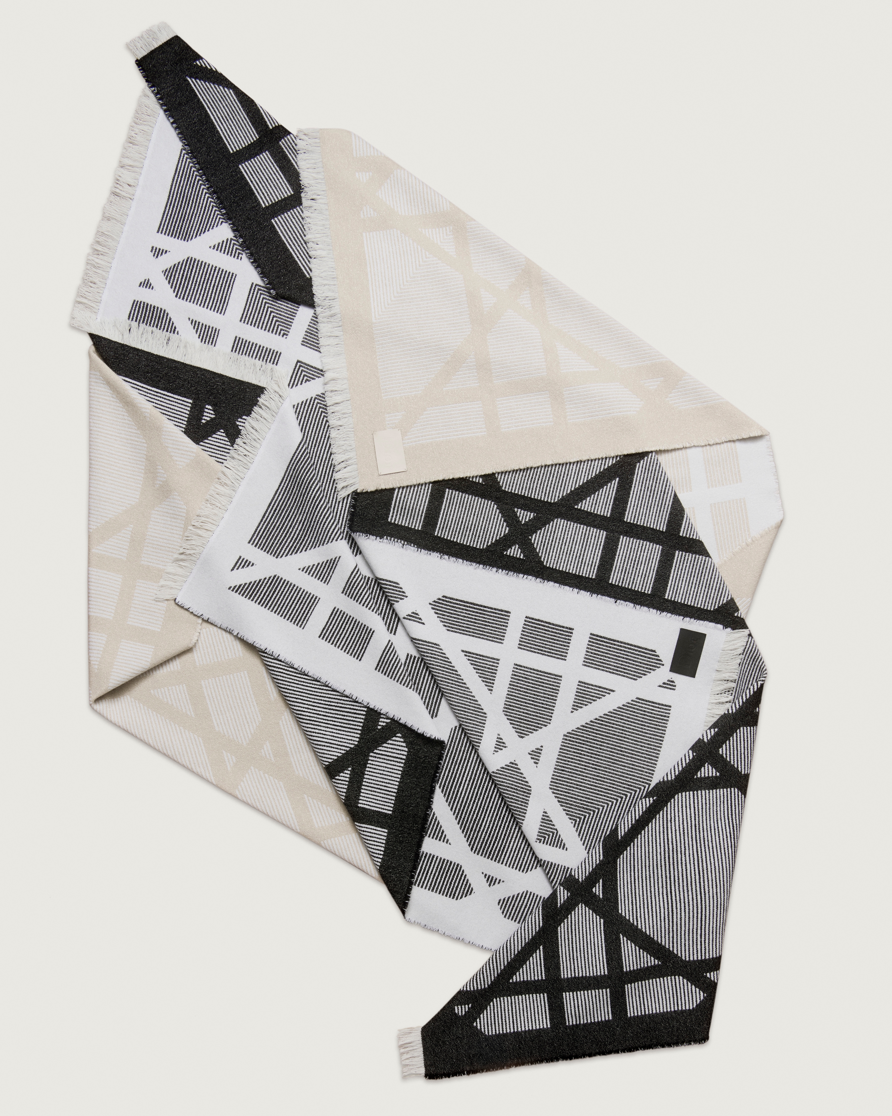 织毯 米色和白色绵羊毛混纺提花面料 Optique 藤格纹 E09