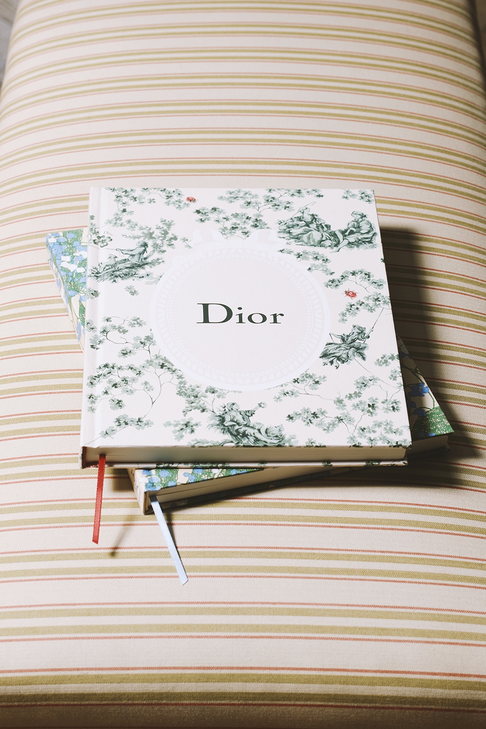 笔记本 米白色封套绿色四叶草茹伊印花图案 E01