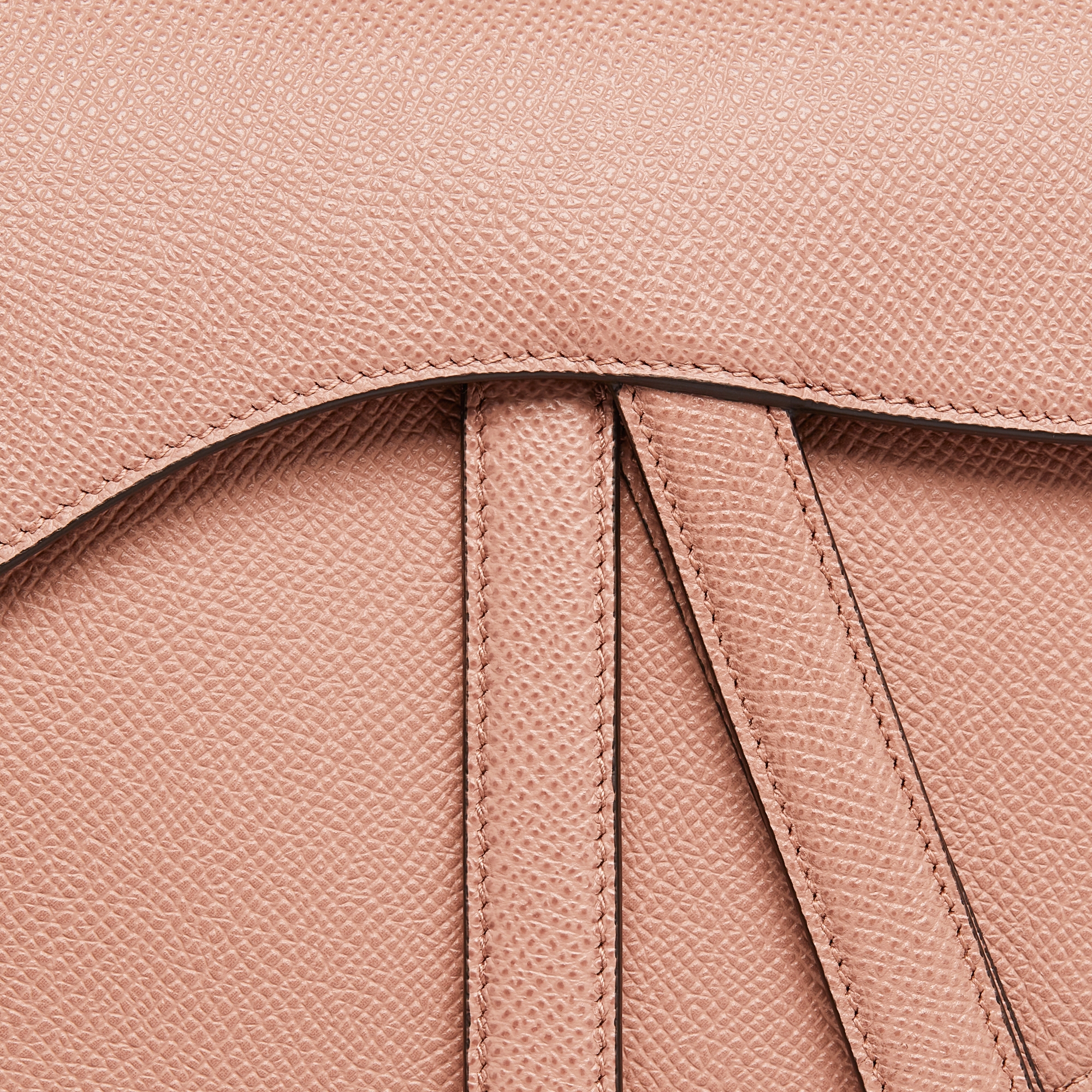 马鞍包（附肩带） 绯红色粒面牛皮革 E09