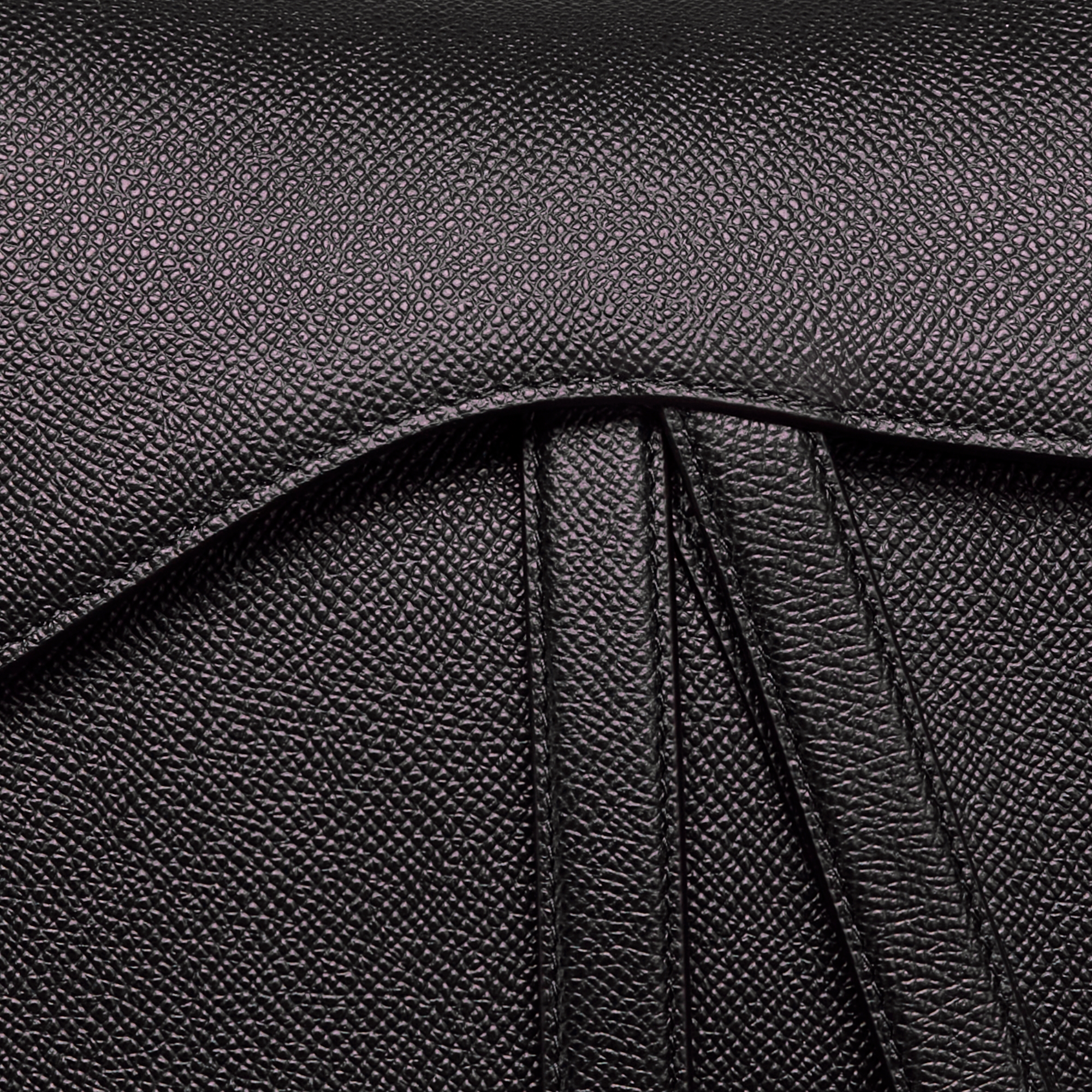 马鞍包（附肩带） 黑色粒面牛皮革 E09