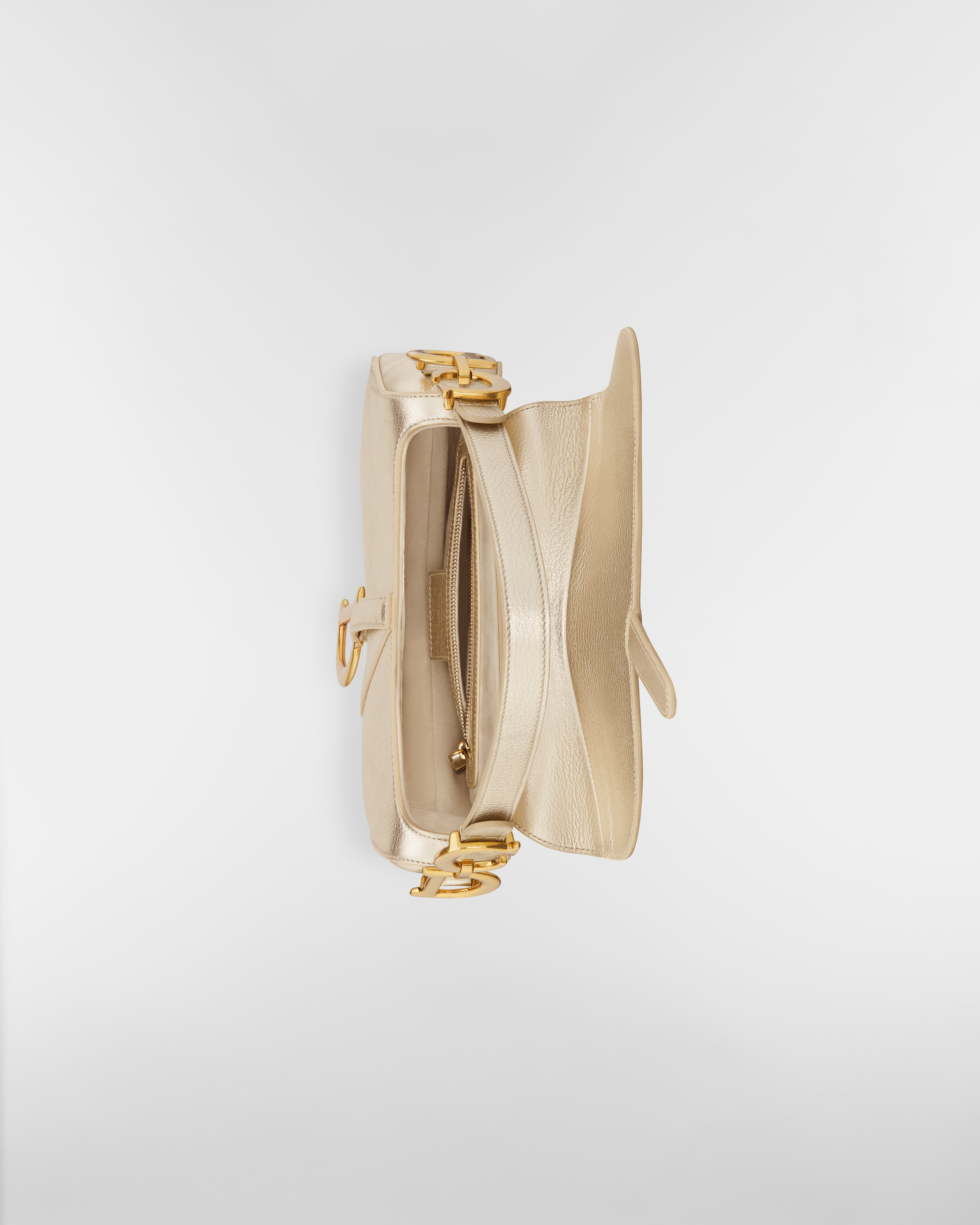 马鞍包（附肩带） 金色调金属光泽粒面羊皮革 E06