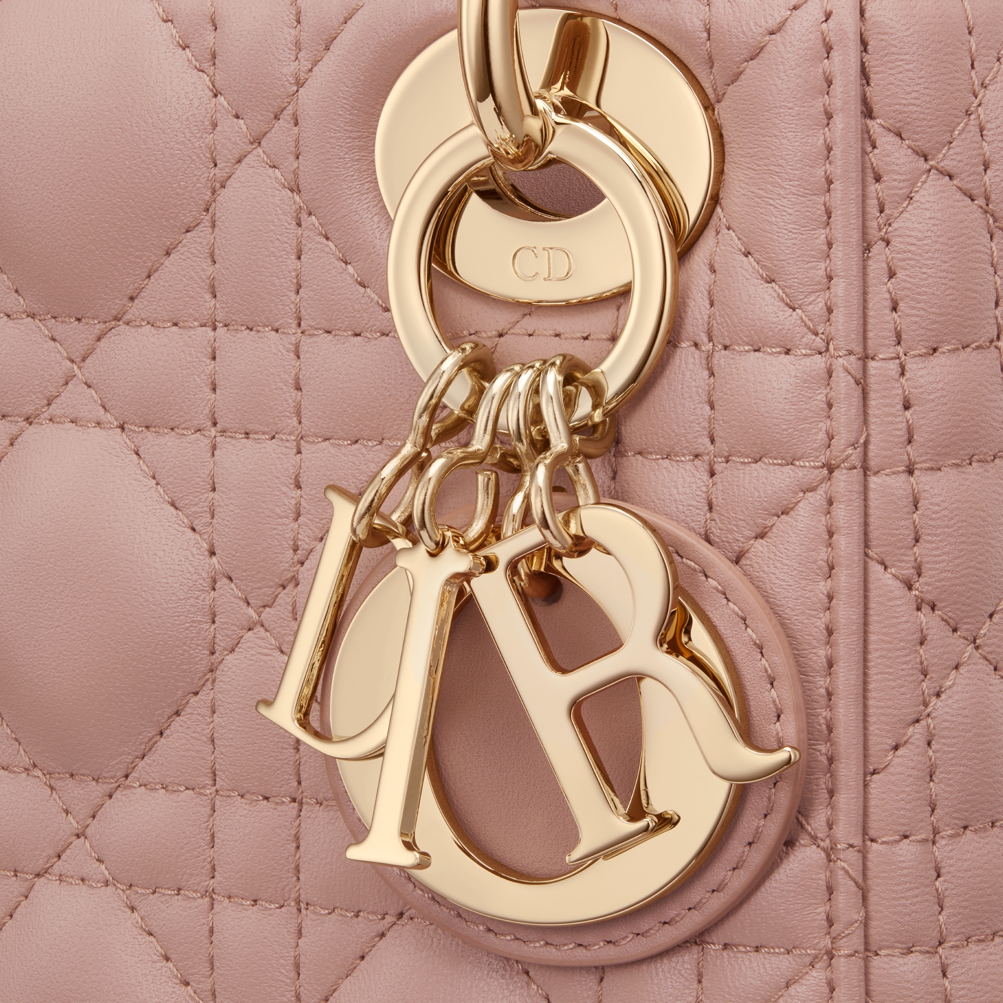 迷你 Lady Dior 手袋 绯红色羊皮革藤格纹 E09