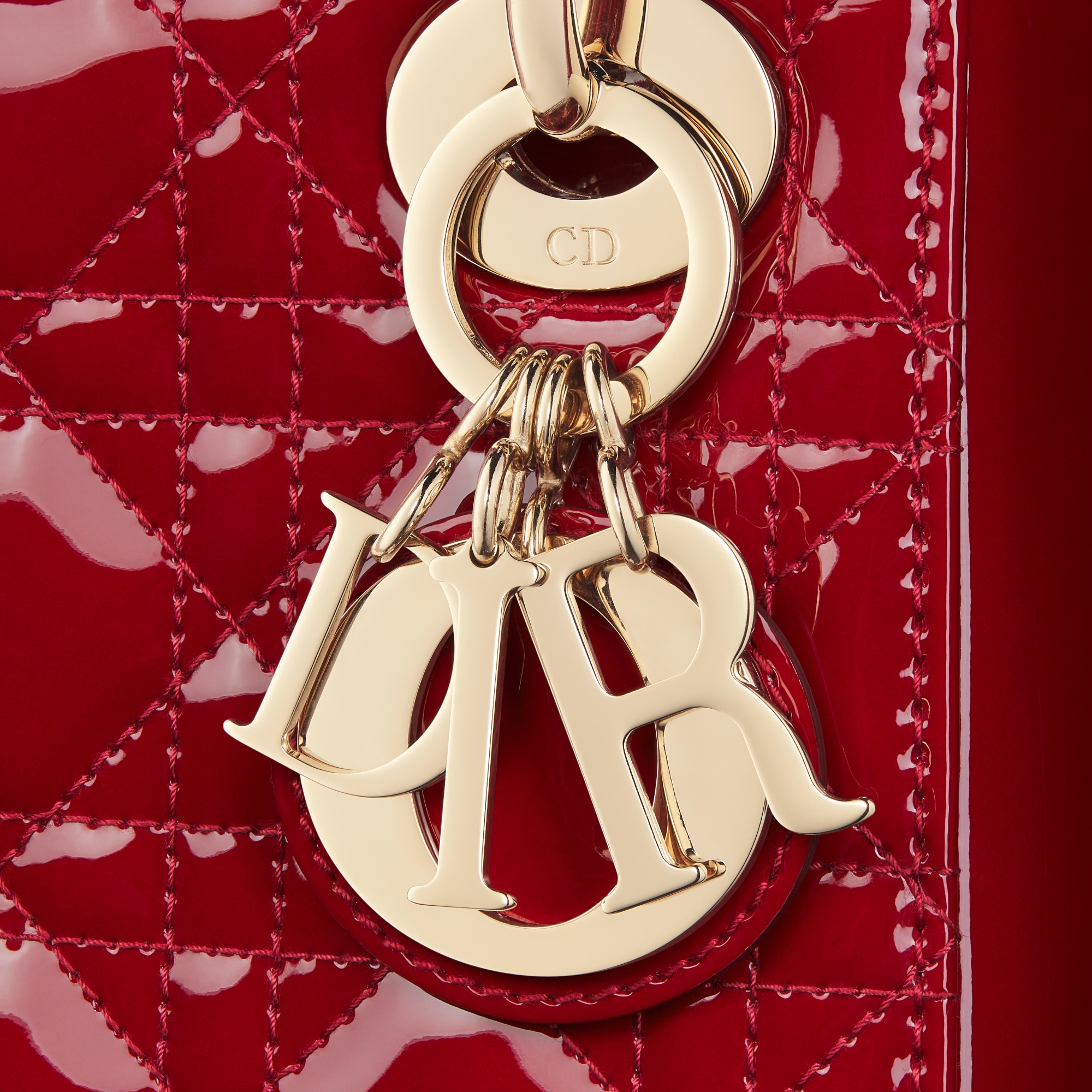 迷你 Lady Dior 手袋 樱桃红漆皮牛皮革藤格纹 E09