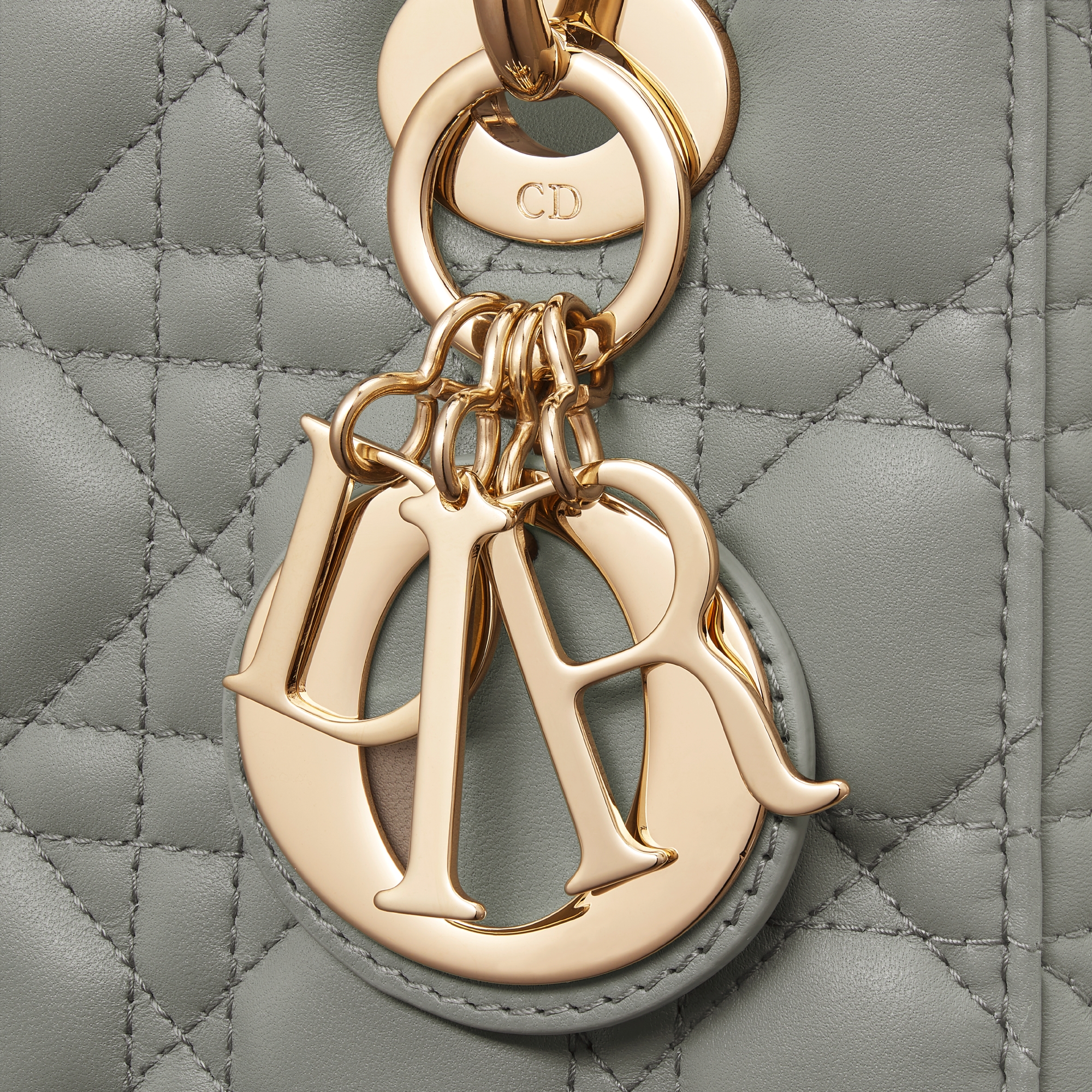 小号 Lady Dior My ABCDior 手袋 岩石灰色羊皮革藤格纹 E09