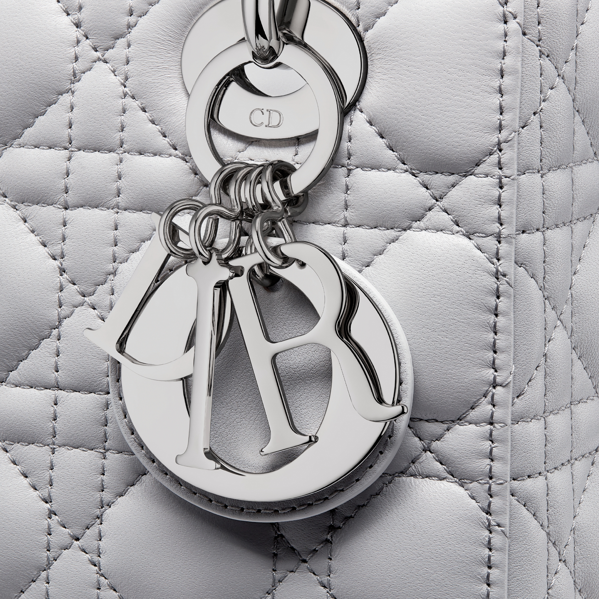 小号Lady Dior My ABCDior 手袋灰色羊皮革藤格纹| DIOR