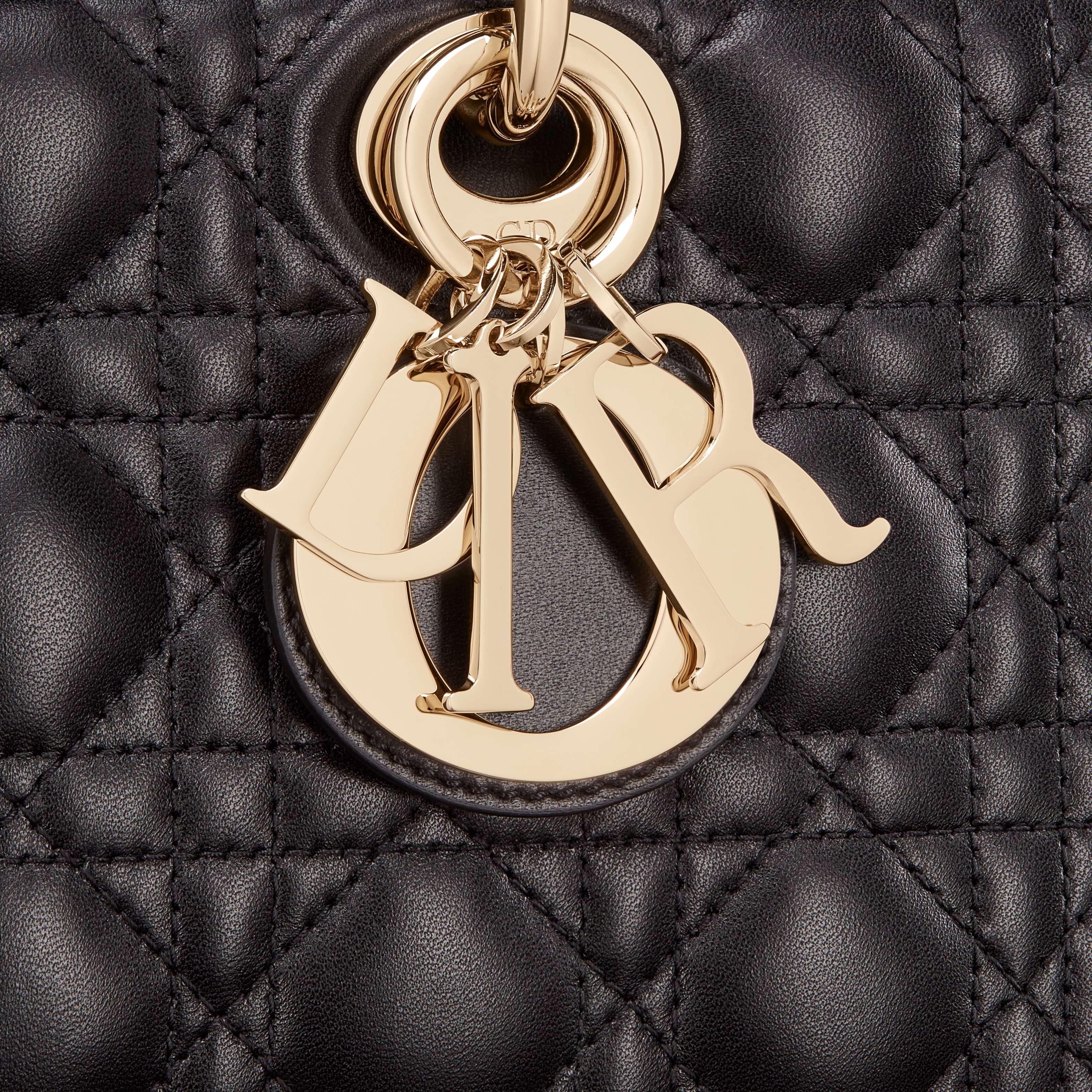 中号 Lady D-Joy 手袋 黑色羊皮革藤格纹 E09