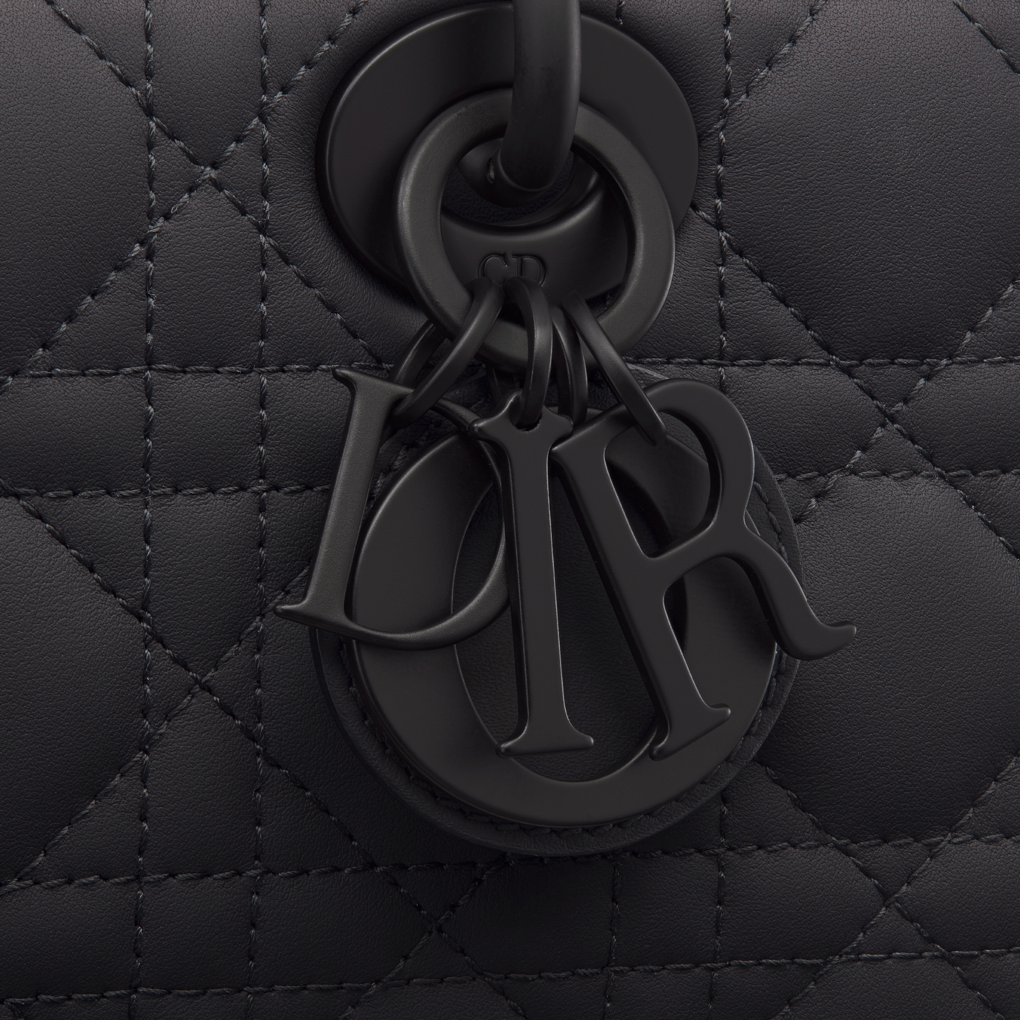 小号 Lady D-Joy 手袋 黑色哑光牛皮革藤格纹 E09