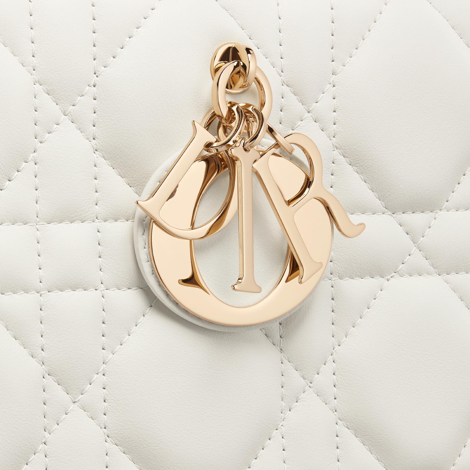 中号 Book Tote 手袋 奶白色牛皮革超大藤格纹（36.5 x 28 x 16.5 厘米） E09