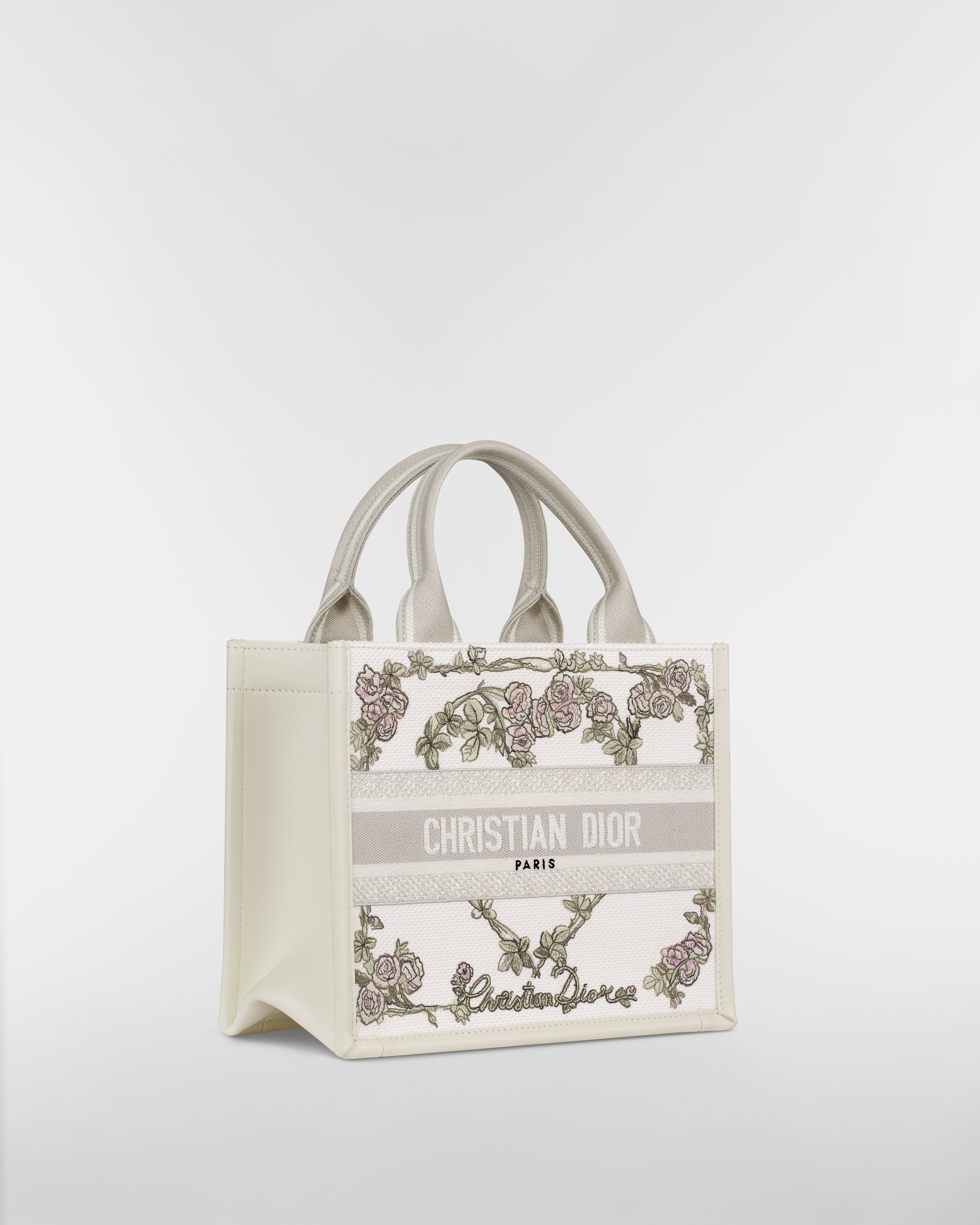 小号 Book Tote 手袋 多色 Amour de Roses 图案刺绣和奶白色牛皮革（26.5 x 22 x 14 厘米） E03