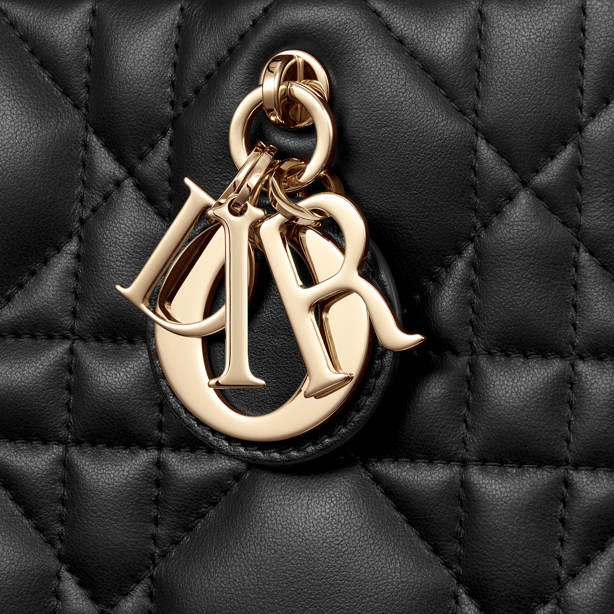 小号 Book Tote 手袋 黑色牛皮革超大藤格纹（26.5 x 22 x 14 厘米） E09