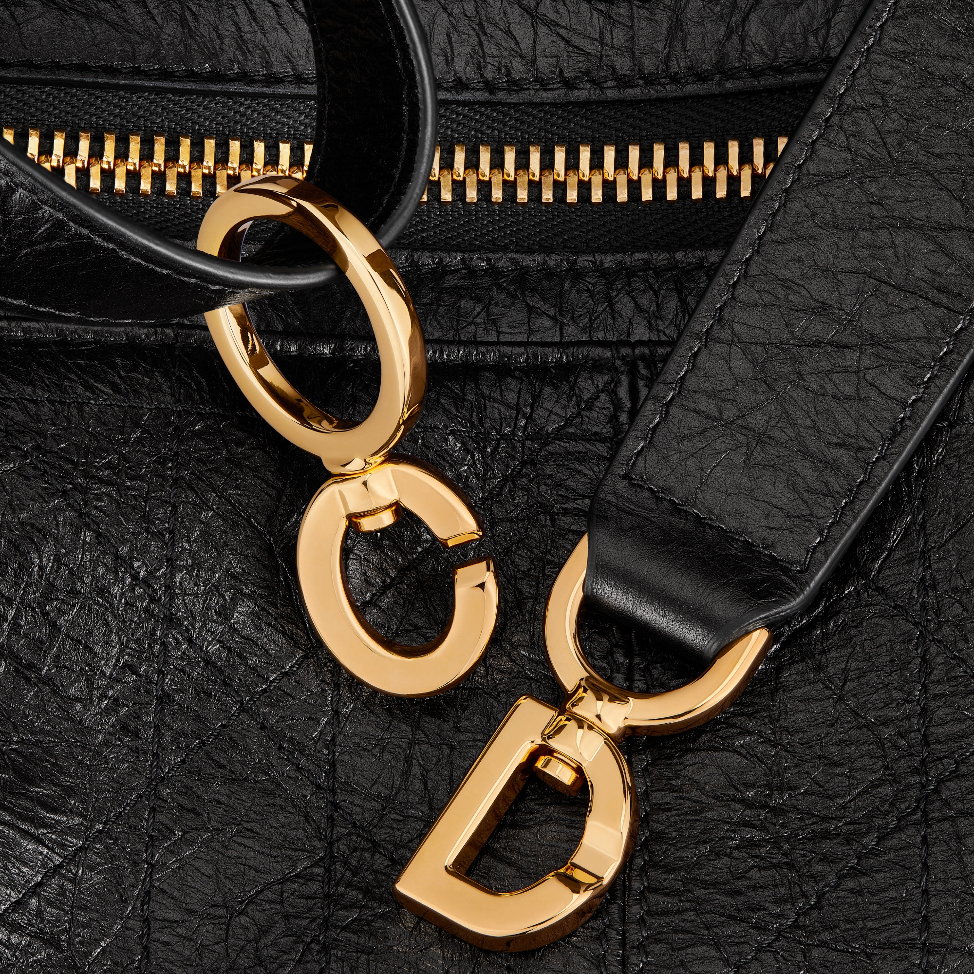 小号 D-Journey 手袋 黑色褶皱牛皮革扁平超大藤格纹 E09