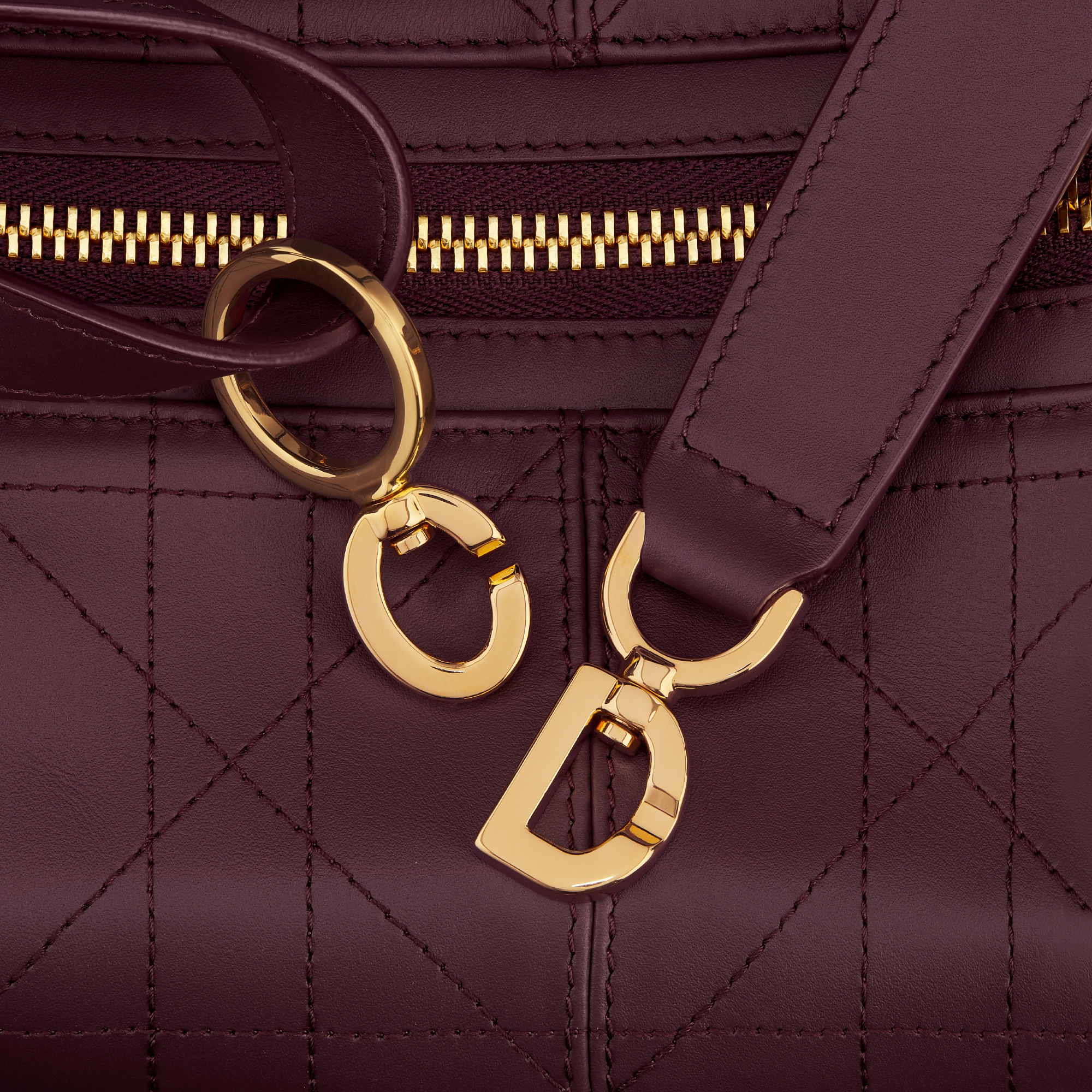 中号 D-Journey 手袋 梅红色复古光滑牛皮革扁平超大藤格纹 E09