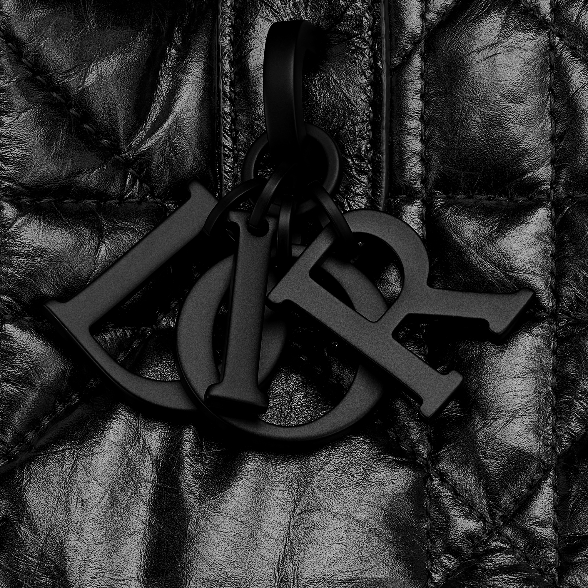 大号 Dior Toujours 手袋 黑色褶皱牛皮革超大藤格纹 E09