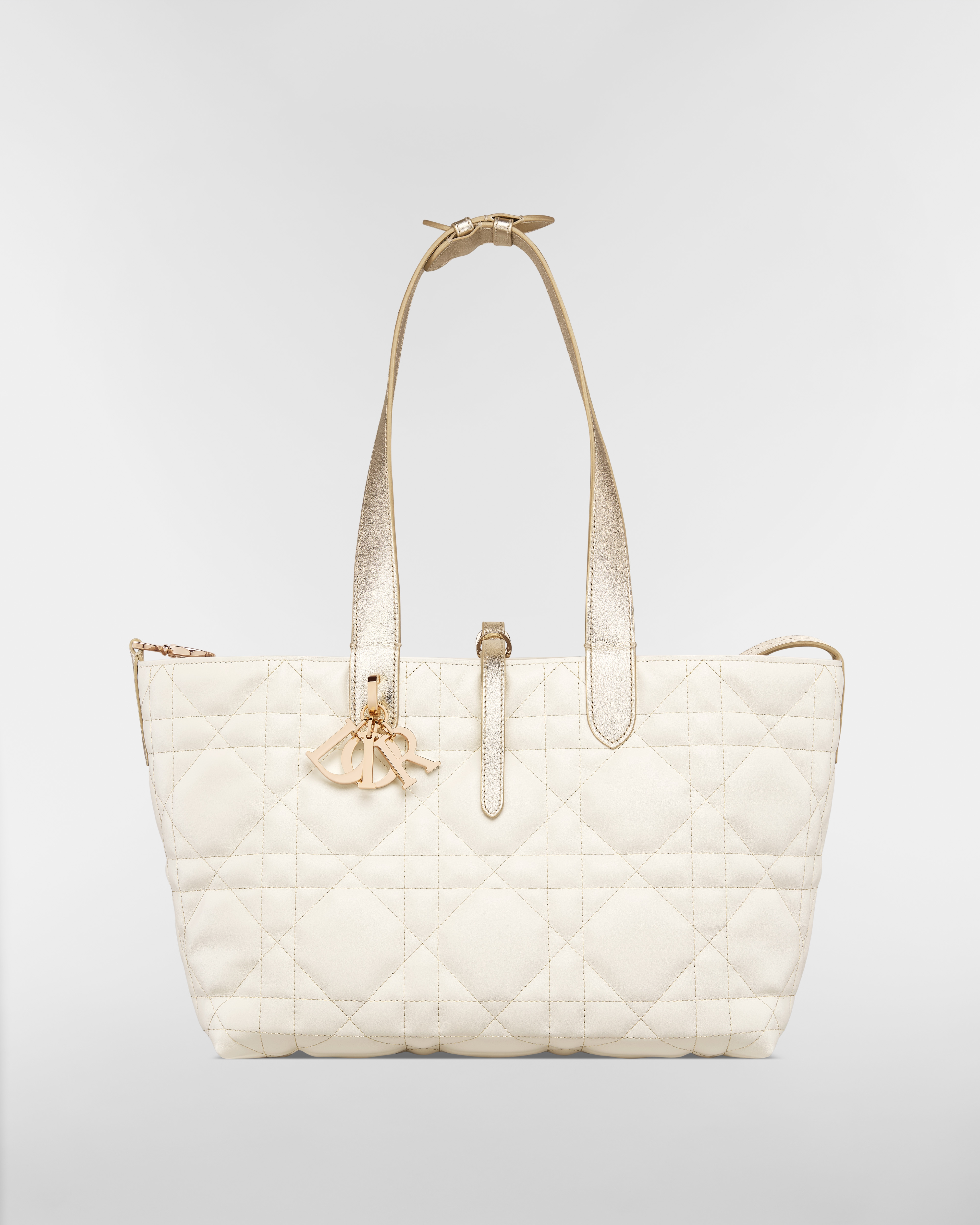 中号 Dior Toujours 手袋 金色和白色双色牛皮革超大藤格纹搭配金属光泽线 E07