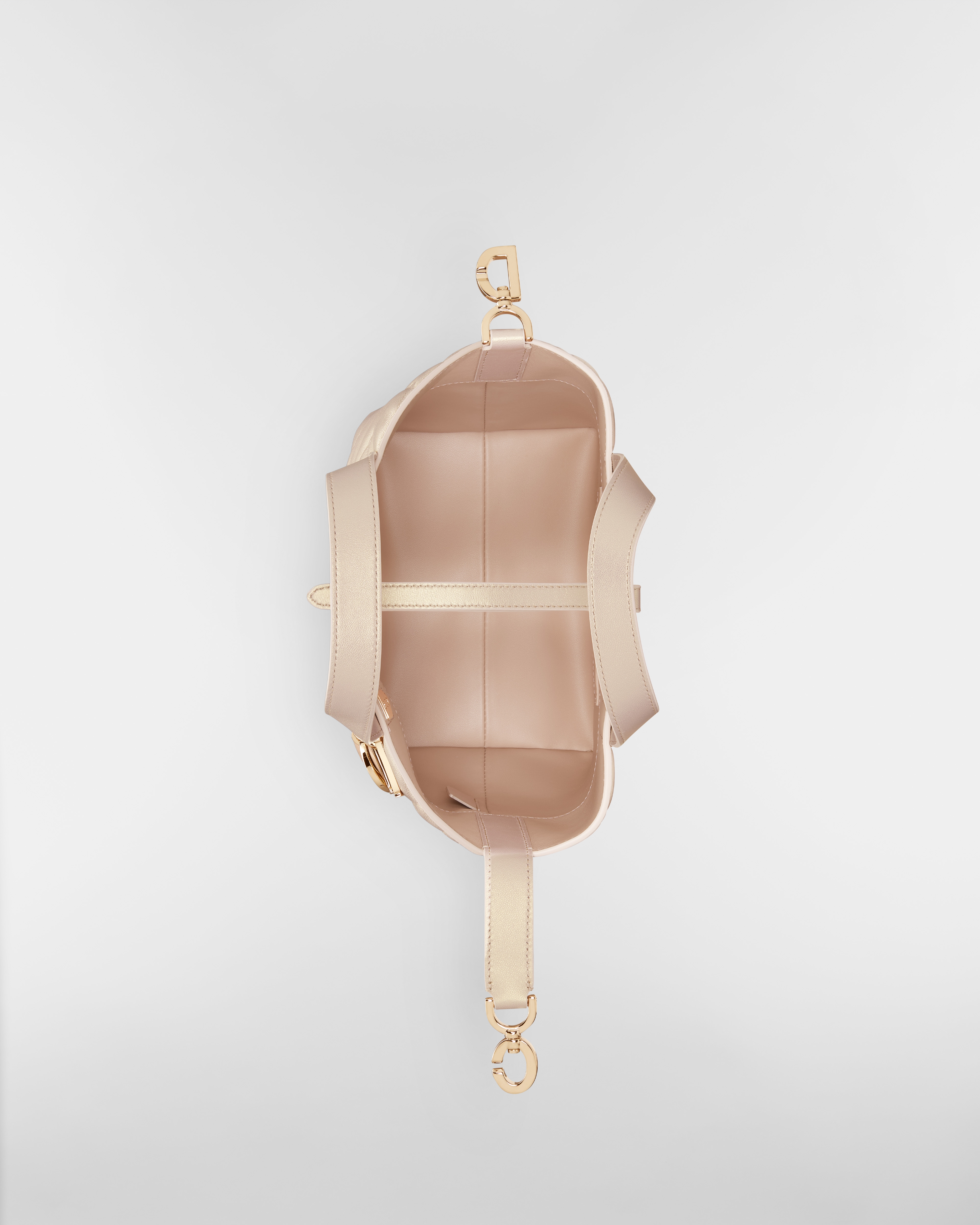 小号 Dior Toujours 竖版手袋 珠光粉色羊皮革超大藤格纹 E06