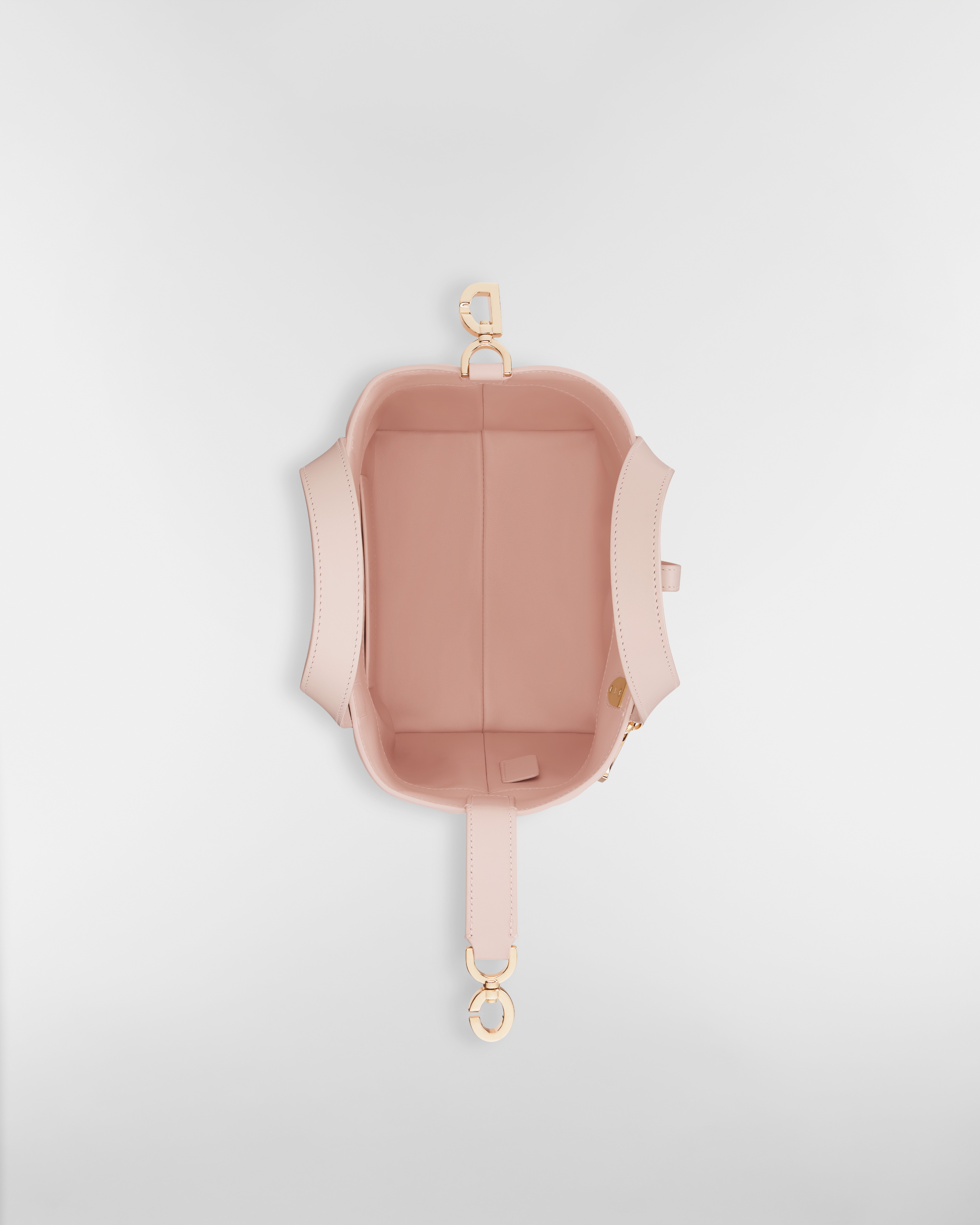 小号 Dior Toujours 竖版手袋 胭脂粉色牛皮革超大藤格纹 E06