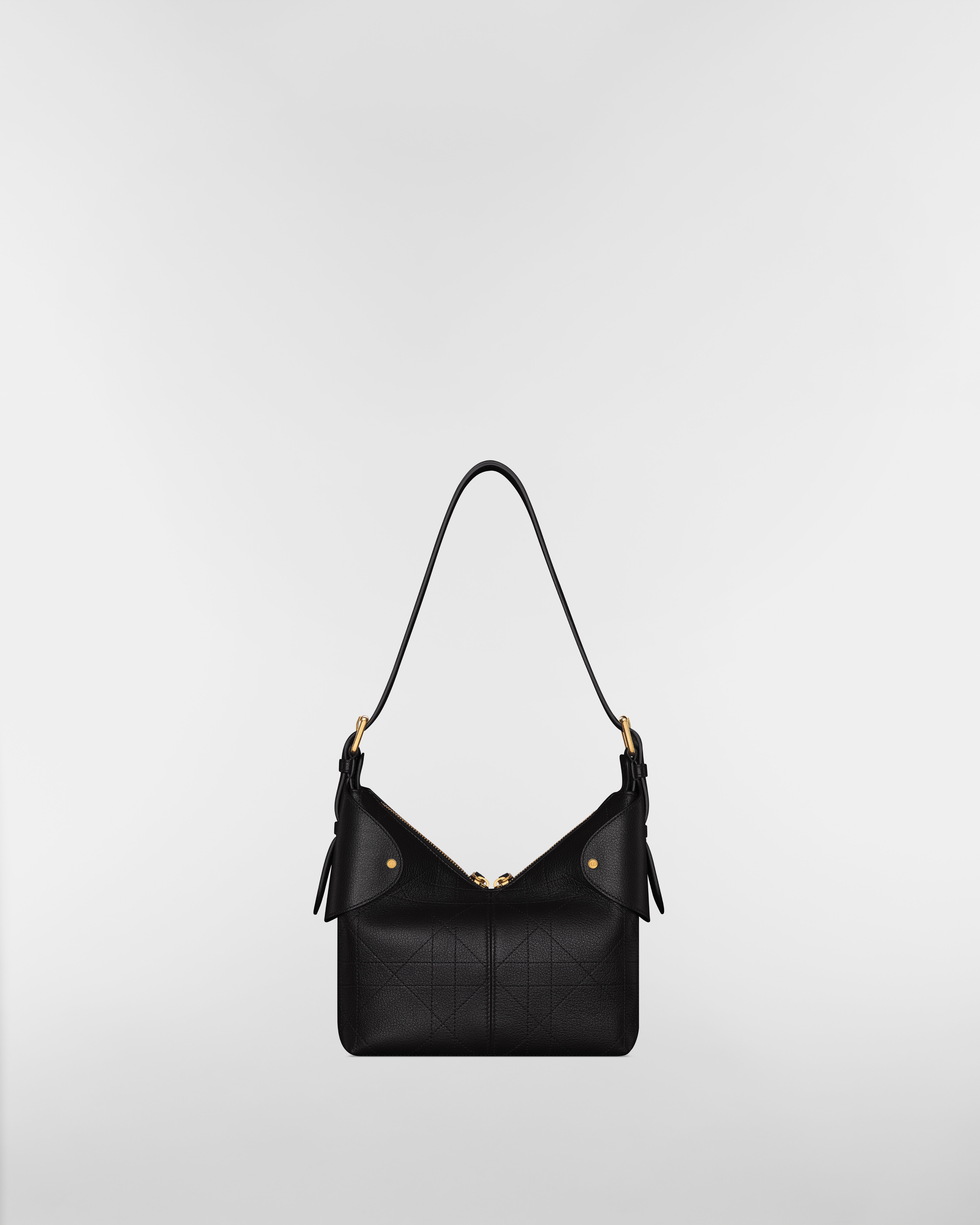 小号 Dior Voyage 手袋 黑色粒面牛皮革扁平超大藤格纹 E08