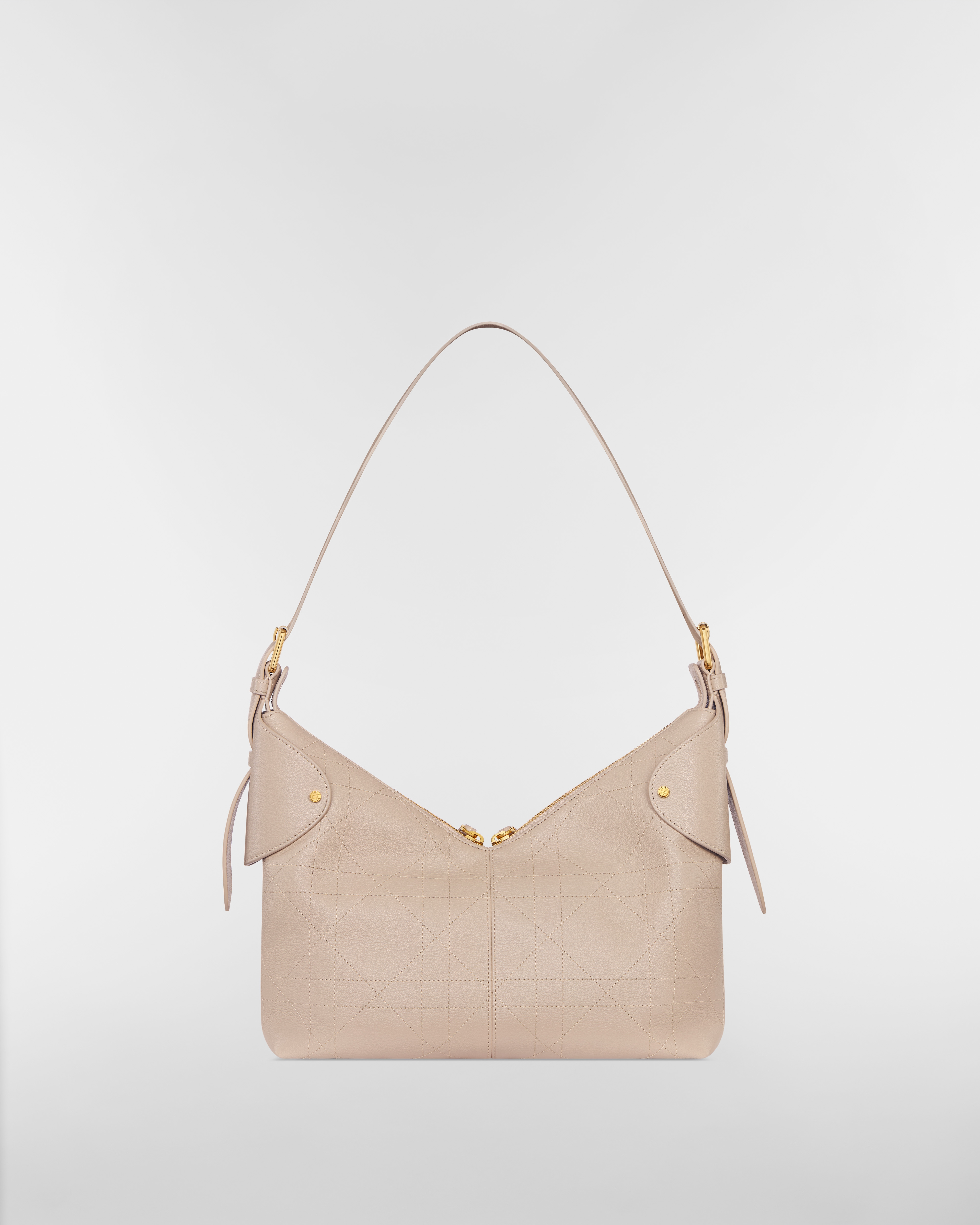 中号 Dior Voyage 手袋 胭脂米色粒面牛皮革扁平超大藤格纹 E08