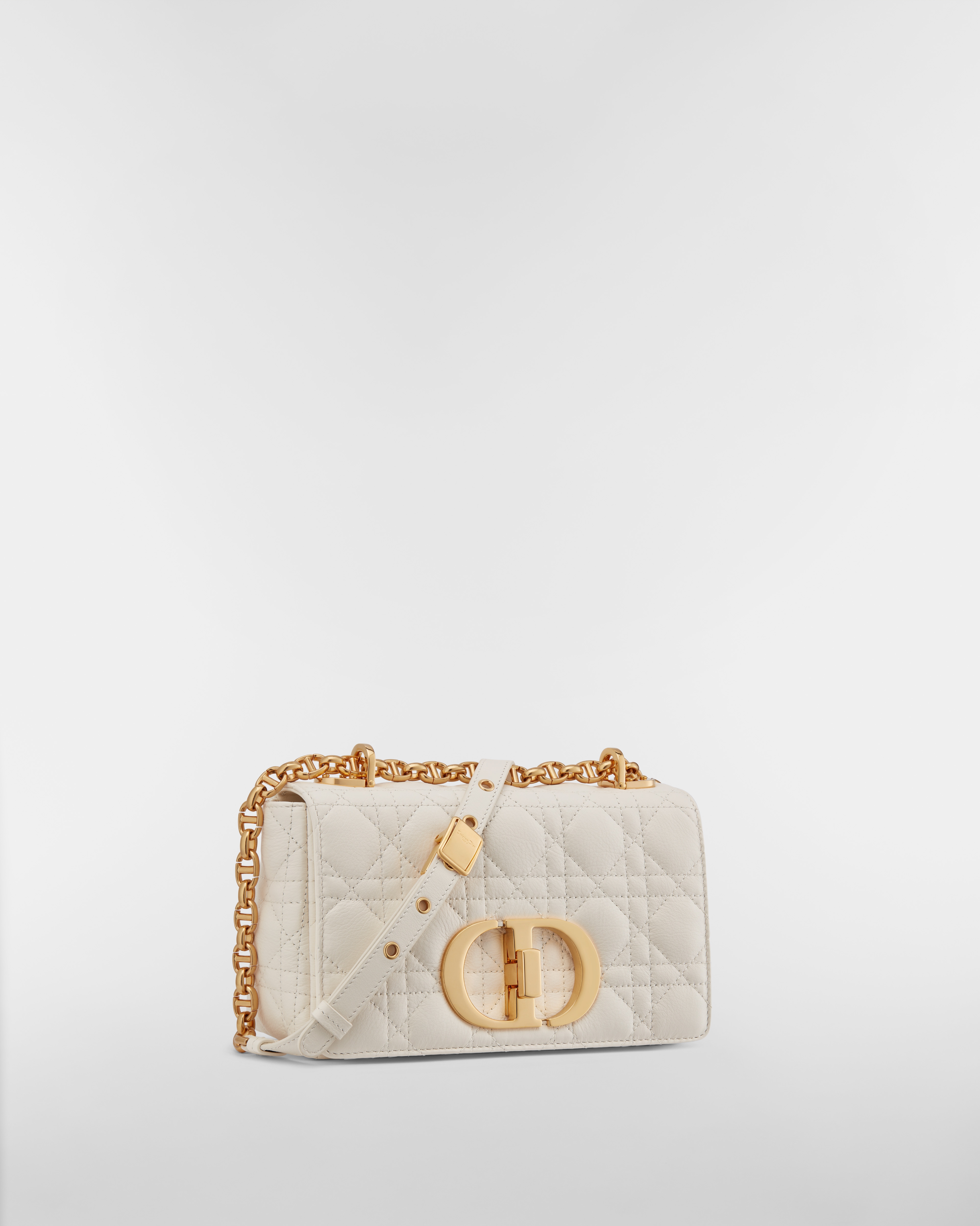 小号 Dior Caro 手袋 象牙色柔软牛皮革藤格纹 E03