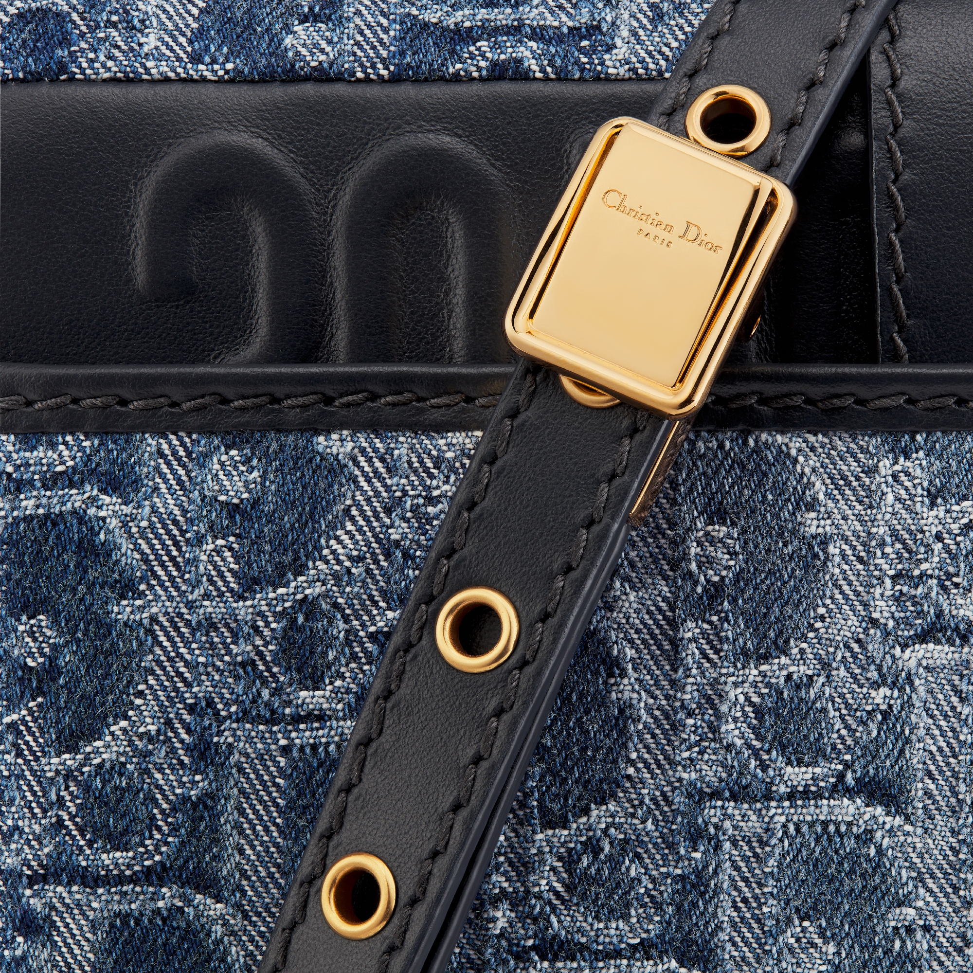 30 Montaigne East-West 链条手袋 蓝色 Denim Dior Oblique 提花面料 E09