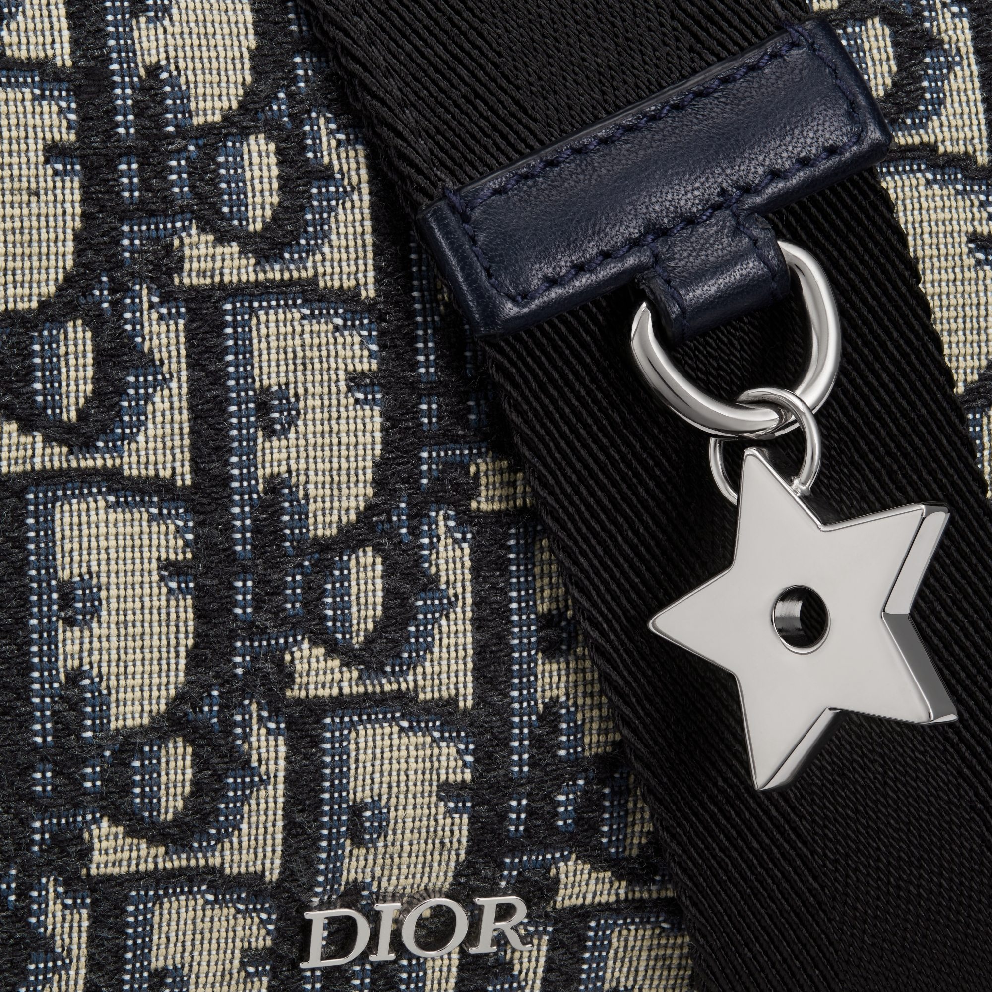 小号儿童多功能手袋 米色和黑色 Oblique 印花面料 E09