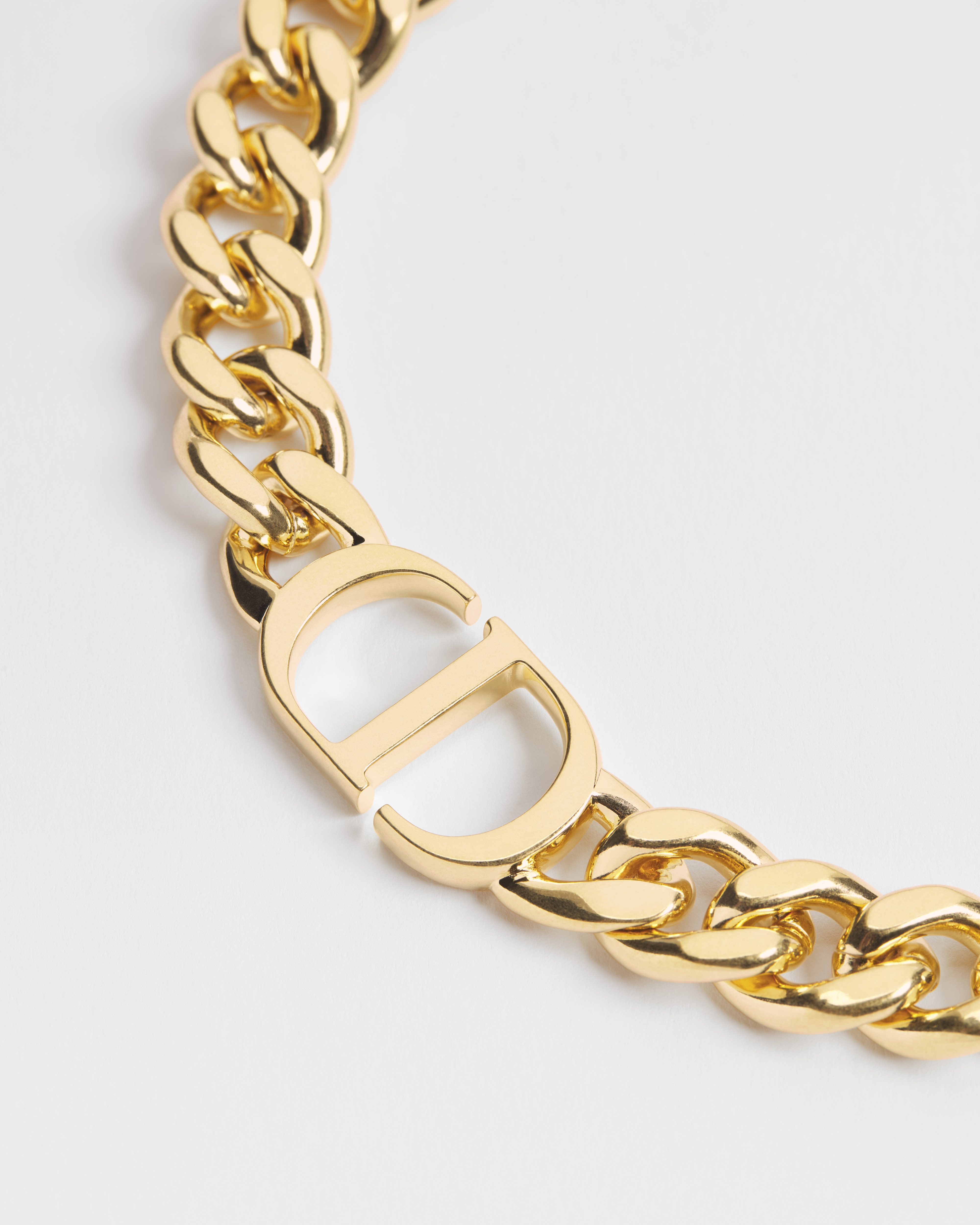 30 Montaigne 短项链 金色饰面金属 E09