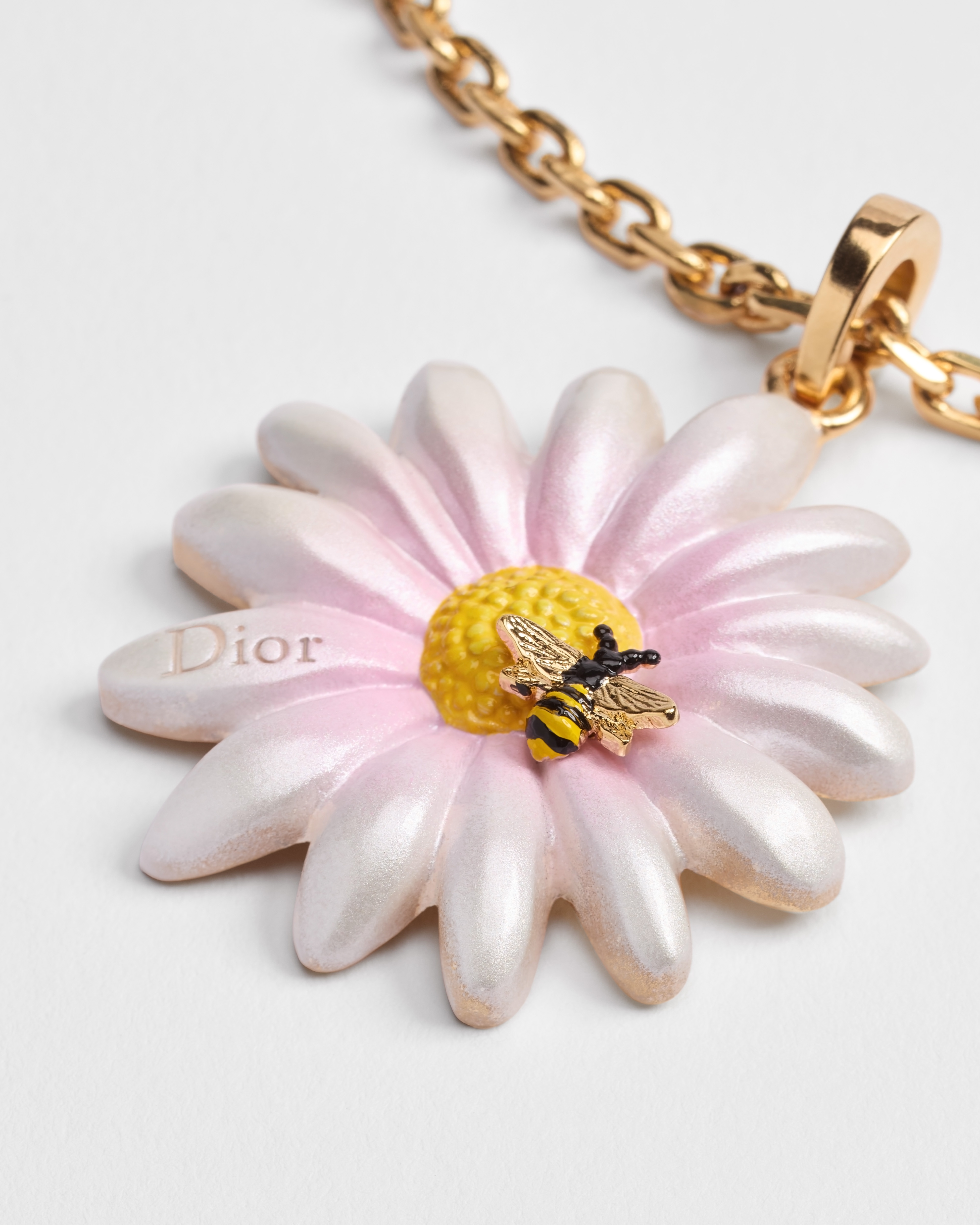 Dior Daisy 项链 金色饰面金属和多色涂漆装饰 E11