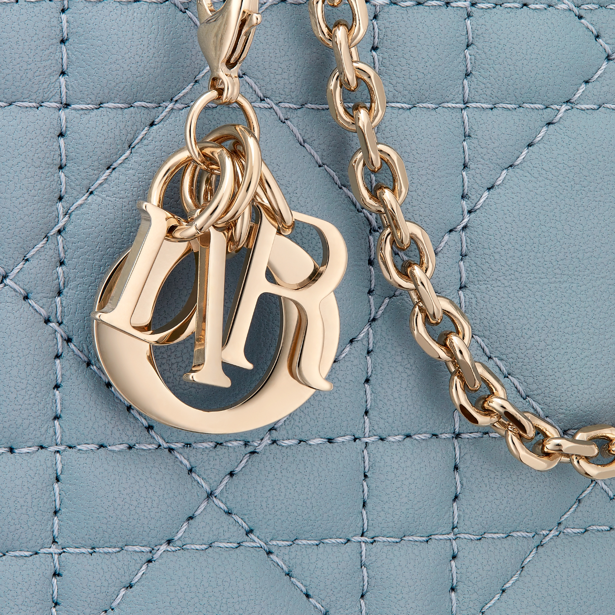 Lady Dior Call'in Dior 手机袋 云雾蓝羊皮革藤格纹 E09