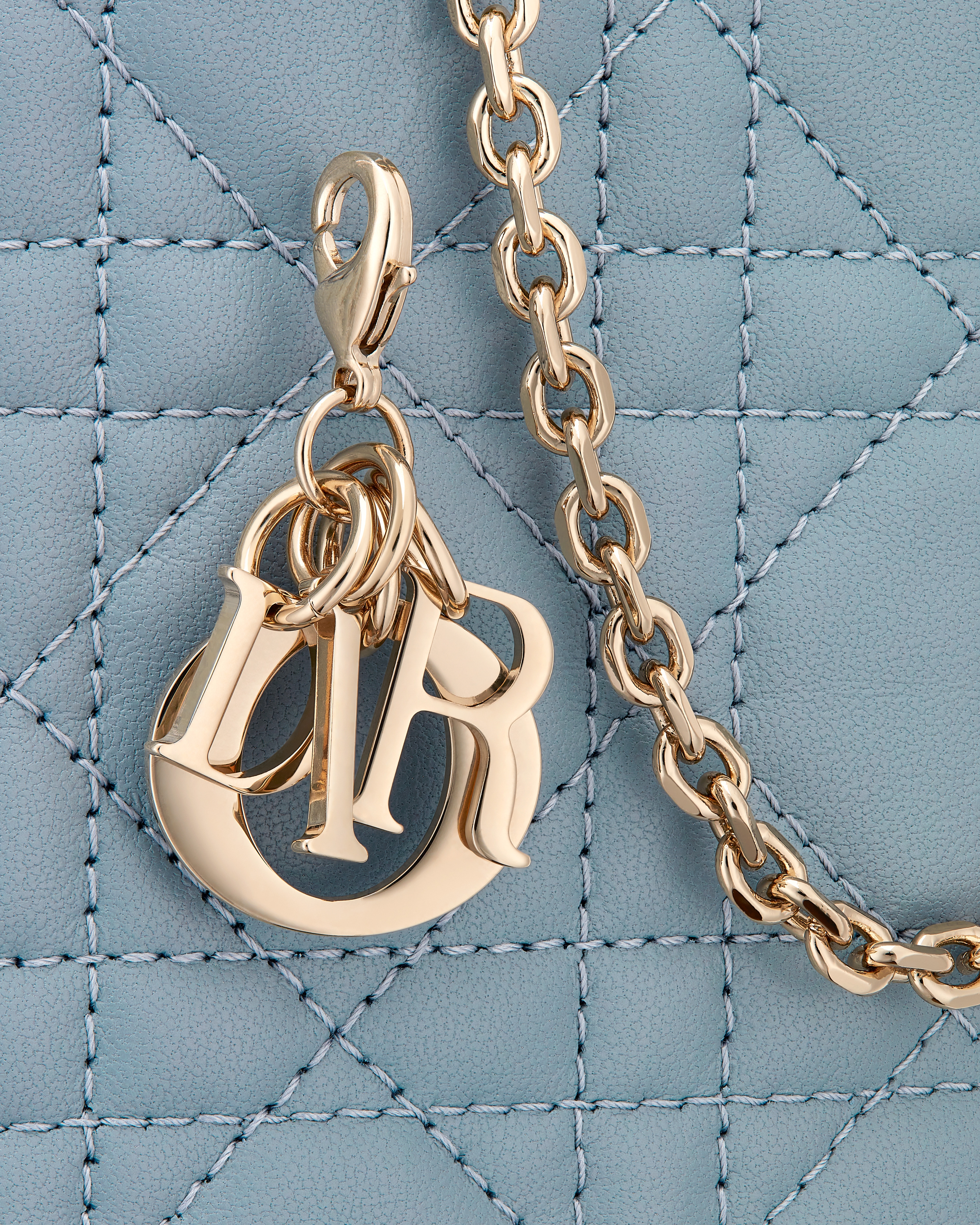 Lady Dior Call'in Dior 手机袋 云雾蓝羊皮革藤格纹 E09