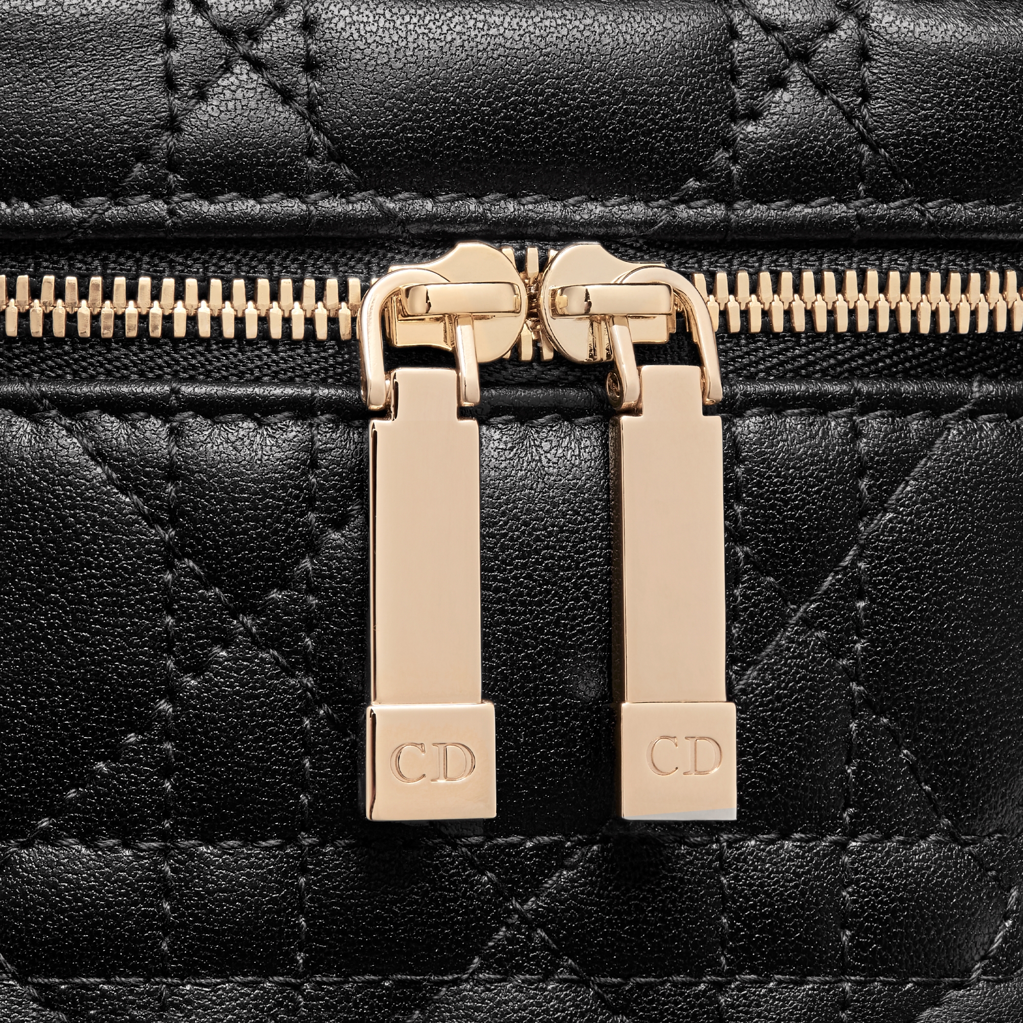 超迷你 Lady Dior Vanity 手袋 黑色羊皮革藤格纹 E09