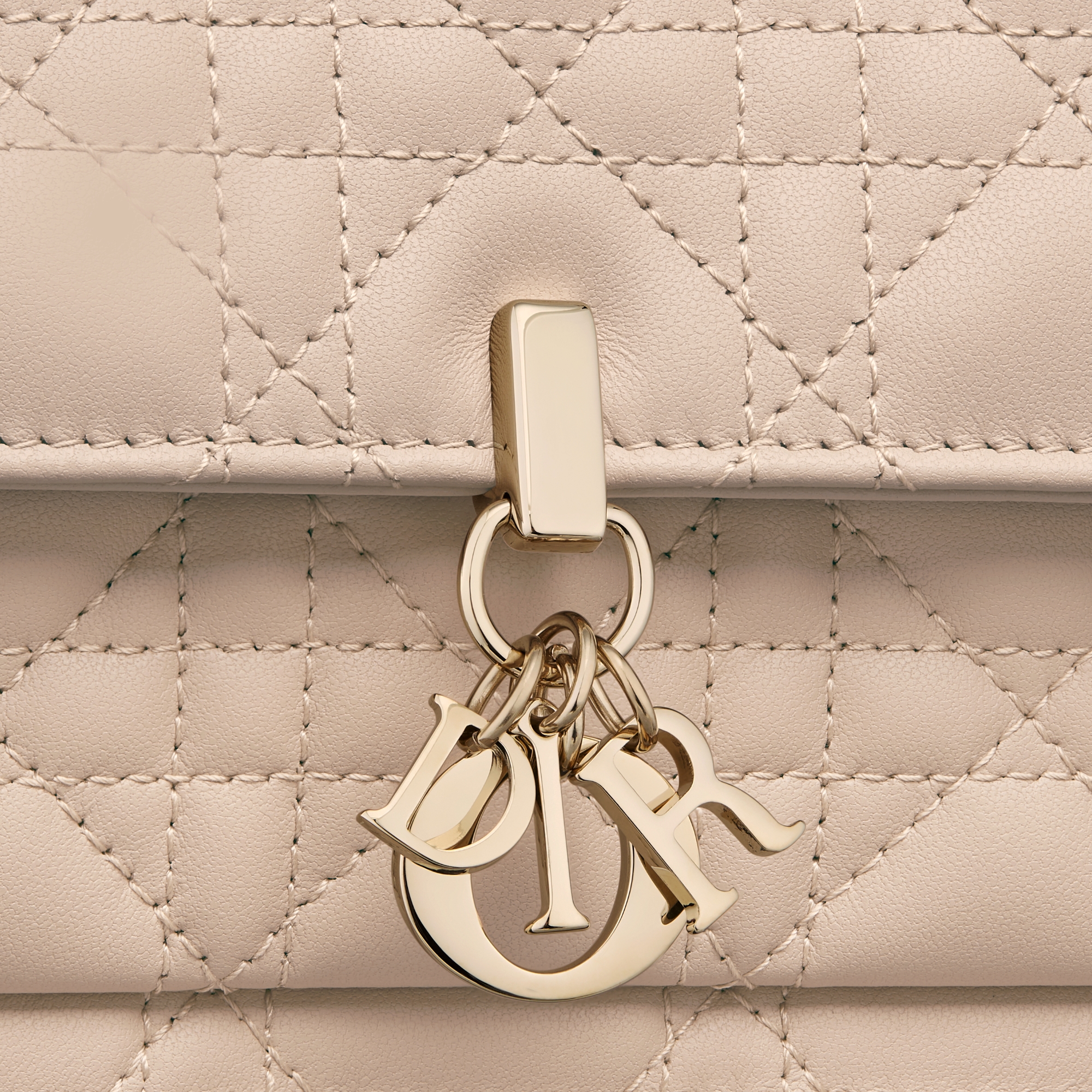 My Dior Daily 链条手袋 胭脂米色羊皮革藤格纹 E09