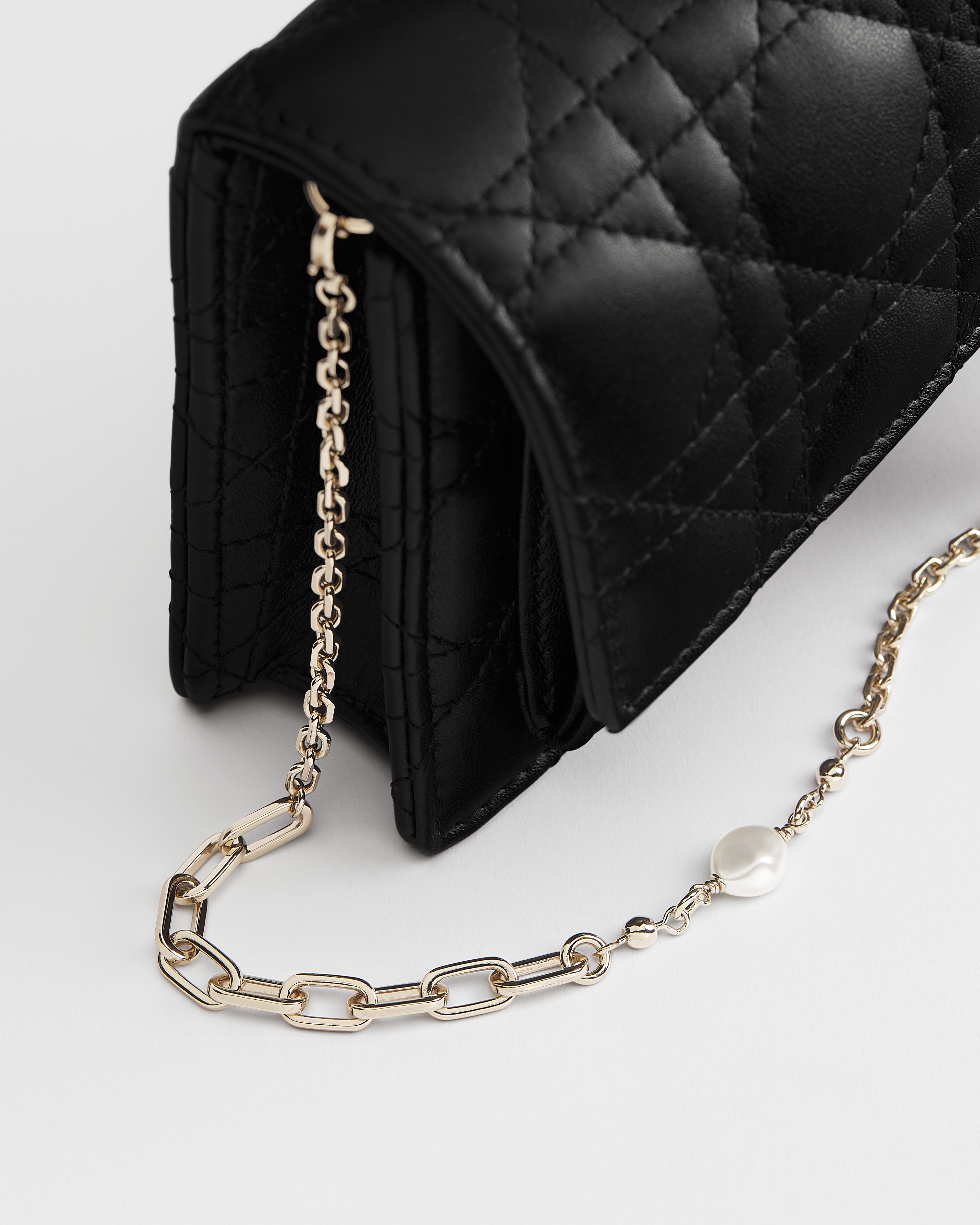 My Dior Daily 链条手袋 黑色羊皮革藤格纹 E09