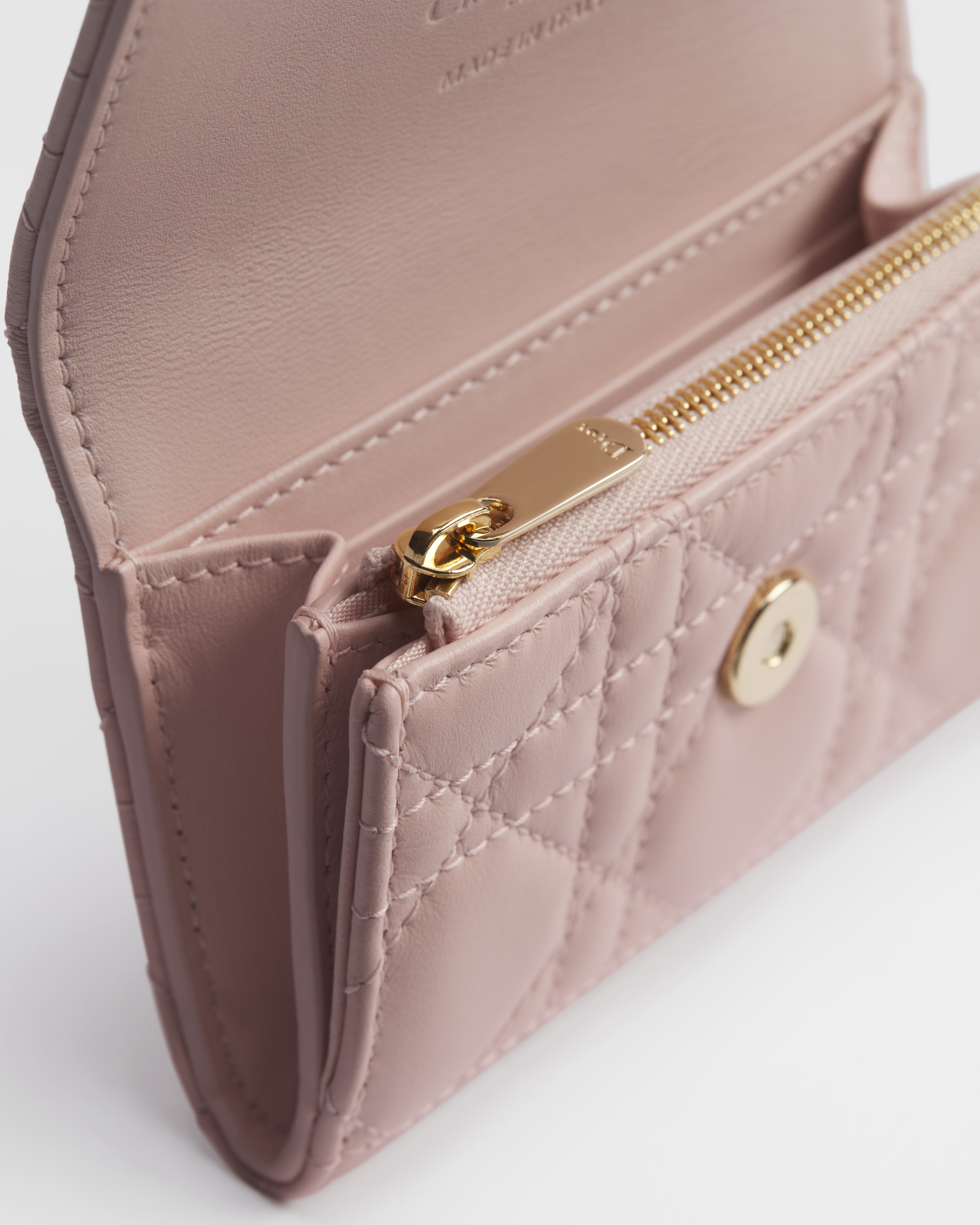 My Dior Glycine 钱包 胭脂粉色羊皮革藤格纹 E09