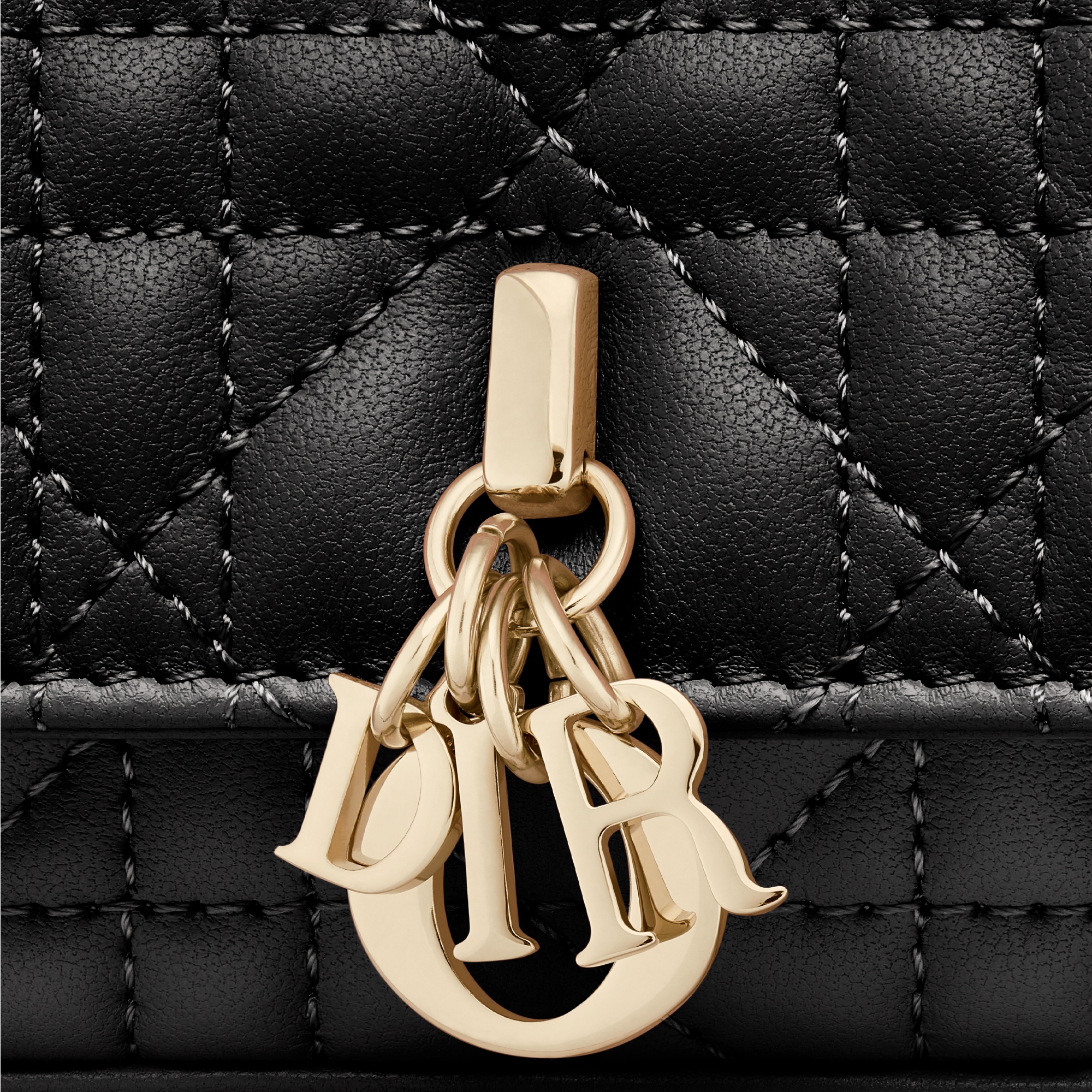 My Dior - Dior Talk 手机包黑色羊皮革藤格纹| DIOR