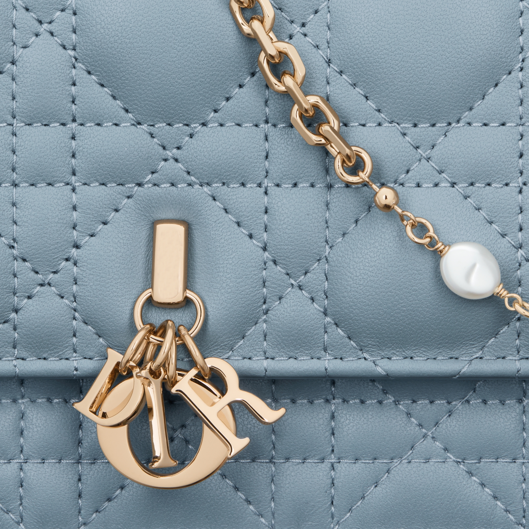 My Dior 迷你链条手袋 云雾蓝羊皮革藤格纹 E09
