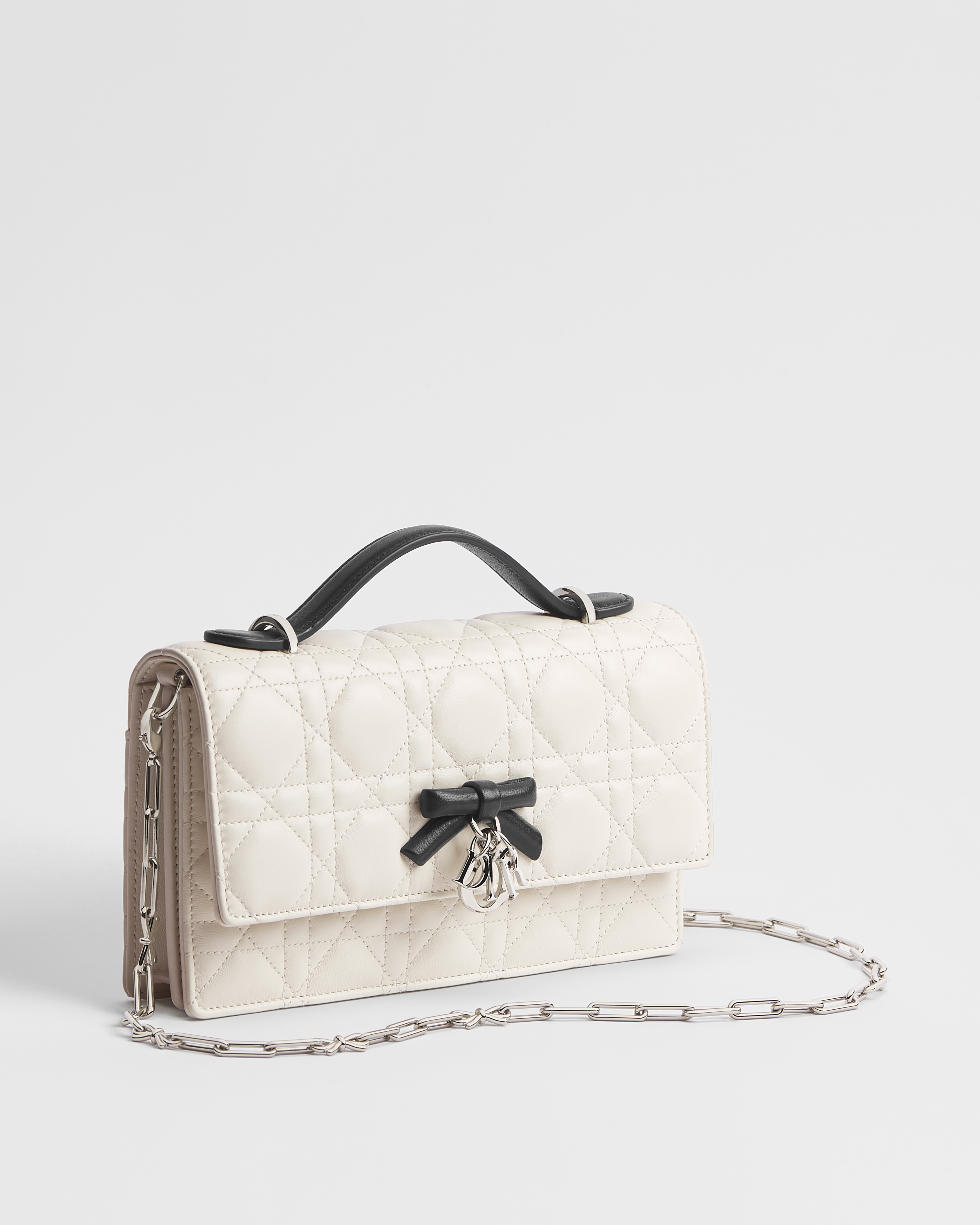 My Dior 迷你链条手袋 奶白色和黑色双色羊皮革藤格纹 E03