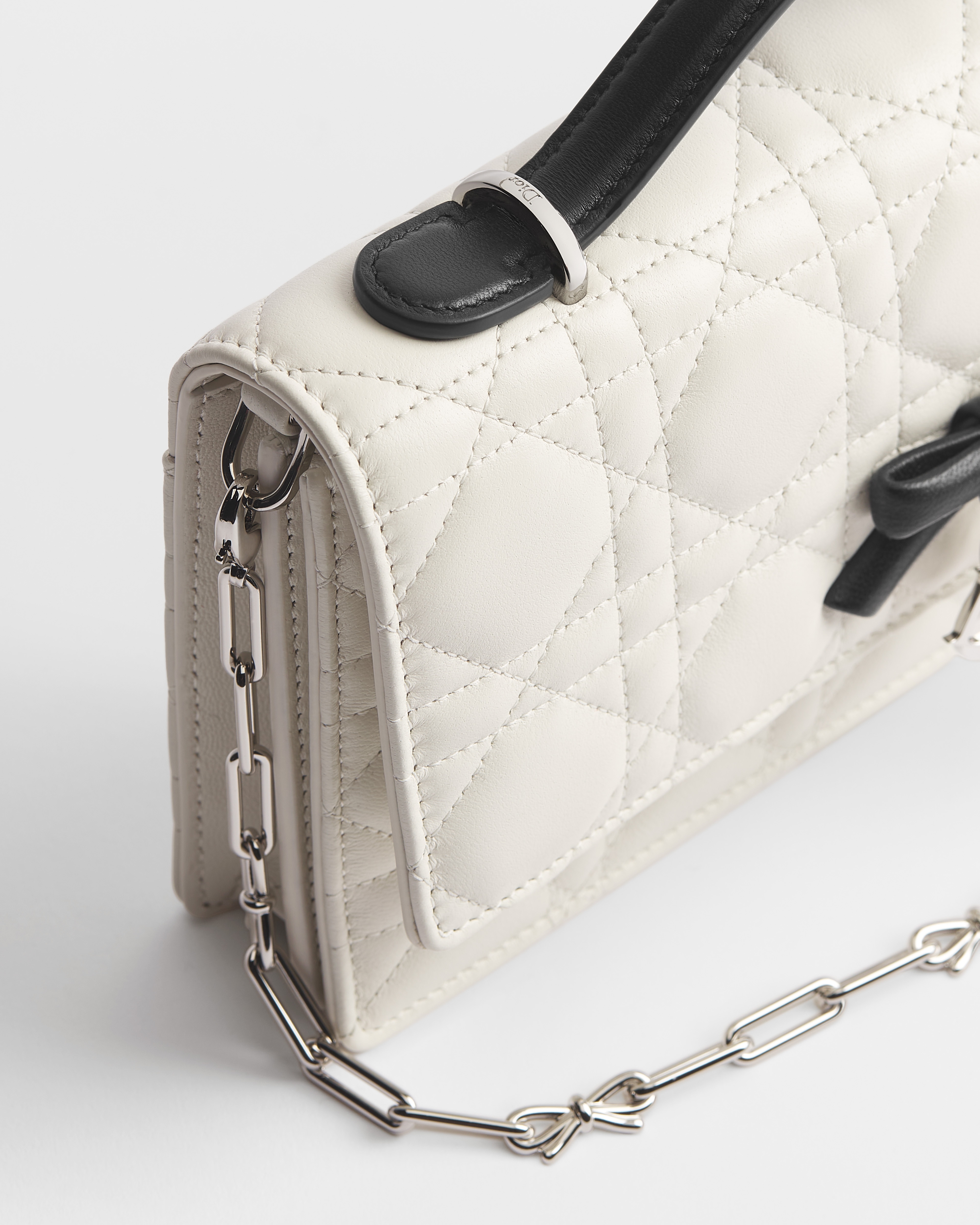 My Dior 迷你链条手袋 奶白色和黑色双色羊皮革藤格纹 E09