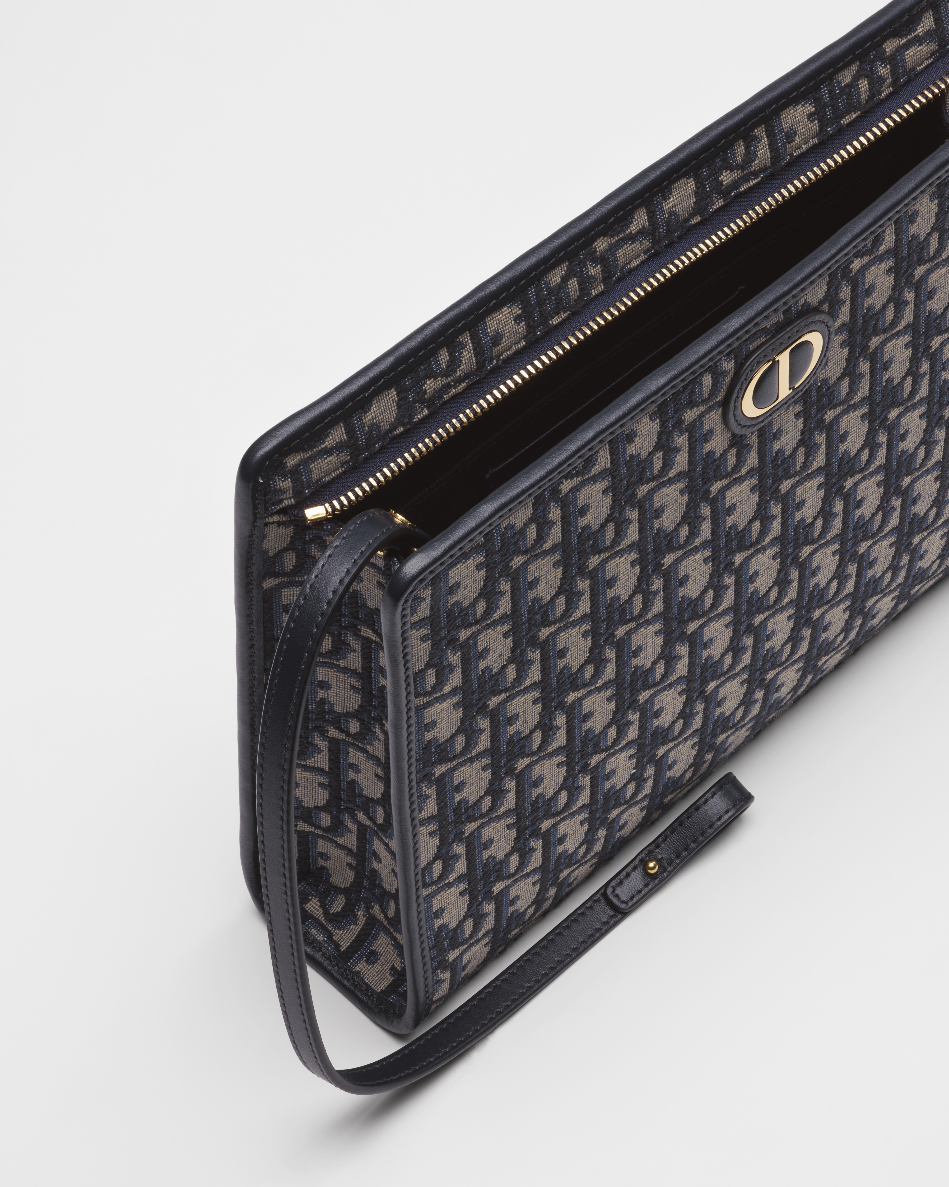 30 Montaigne Dea 手拿包 蓝色 Oblique 印花面料 E12