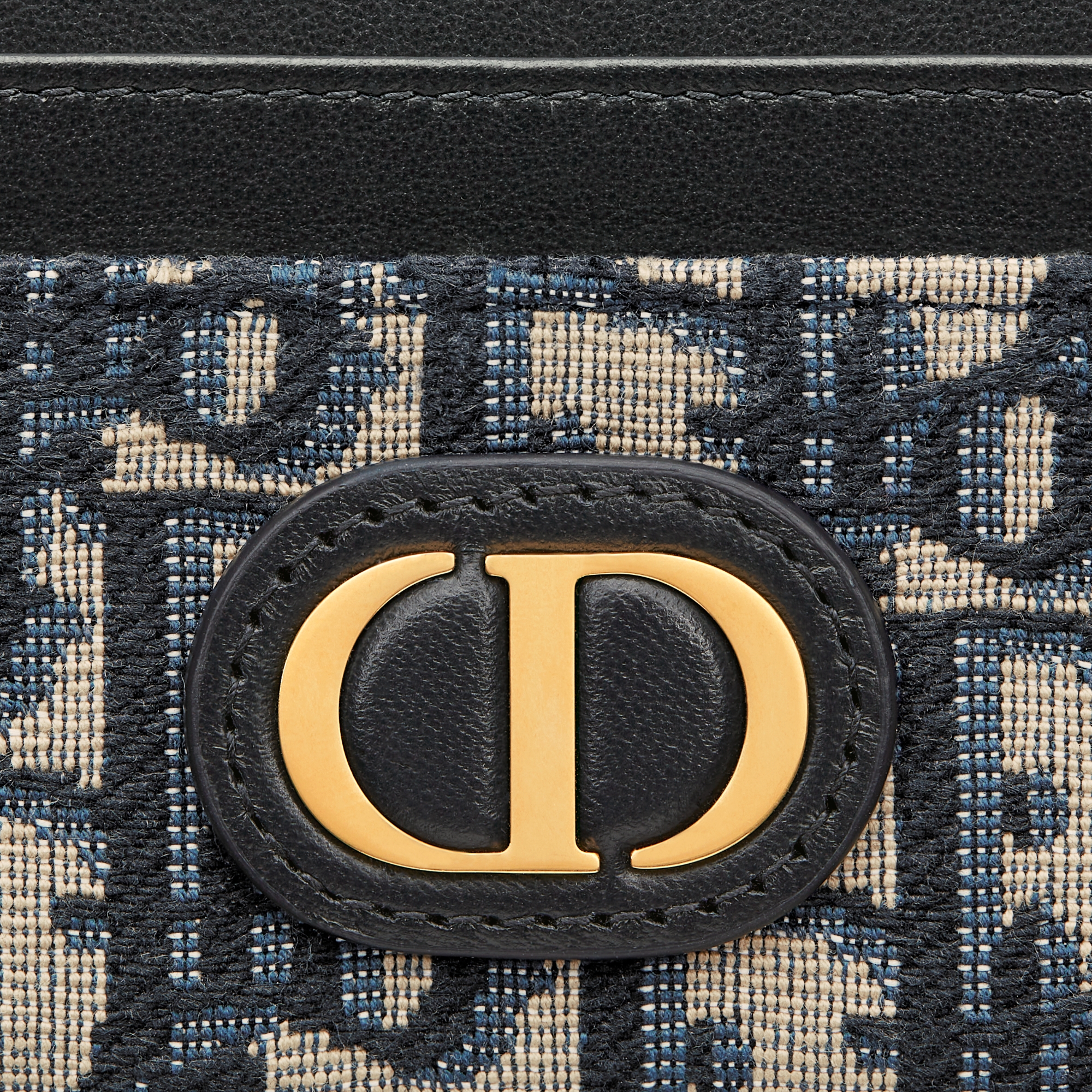 30 Montaigne Freesia 卡夹 蓝色 Oblique 印花 E09